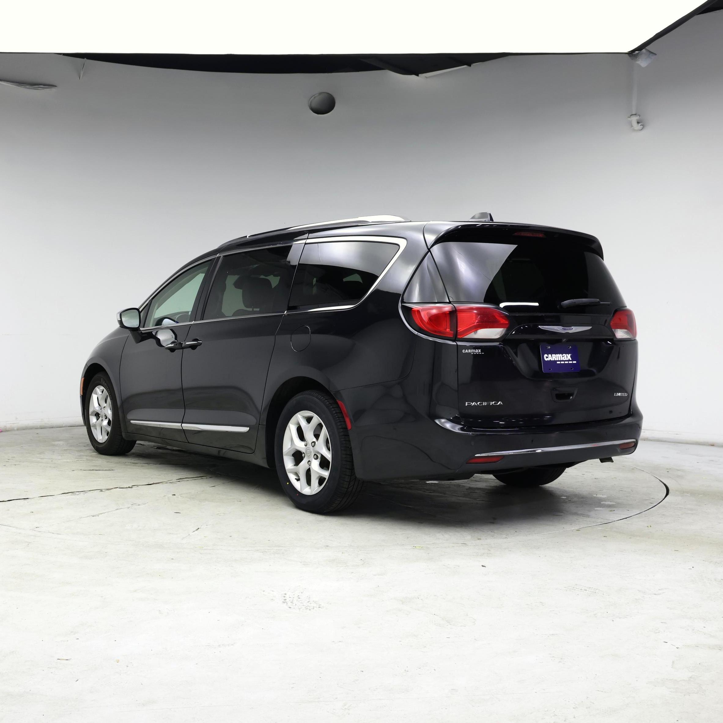 Thumbnail: 2020 Chrysler Pacifica - 2