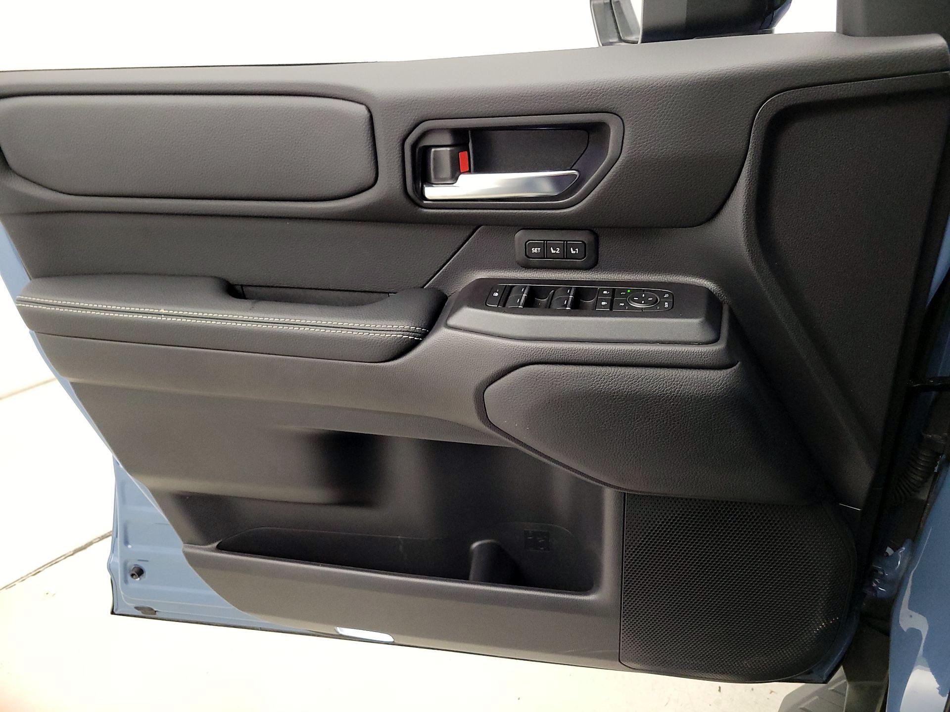 Thumbnail: 2025 Toyota Land Cruiser - 12