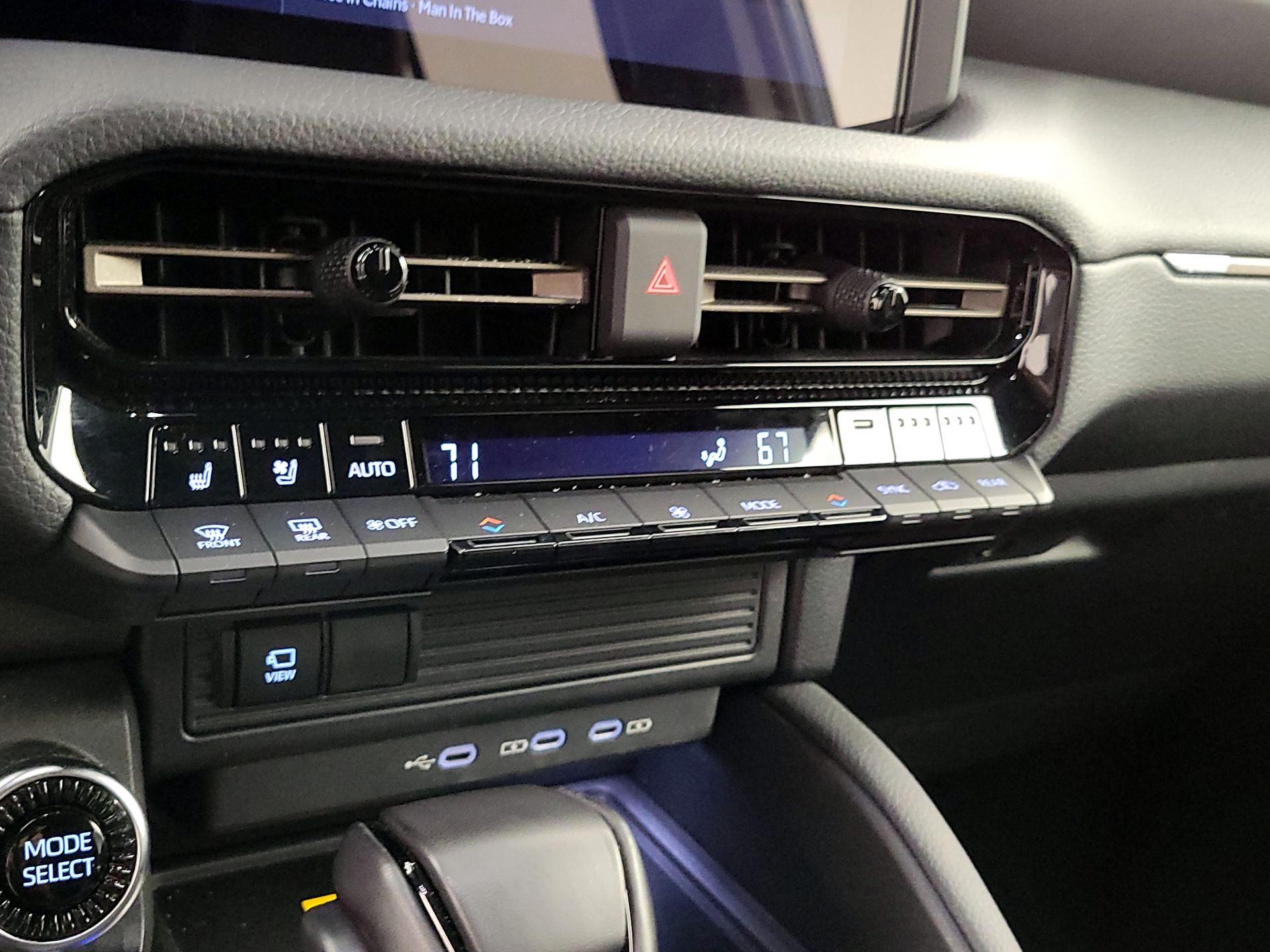 Thumbnail: 2025 Toyota Land Cruiser - 16