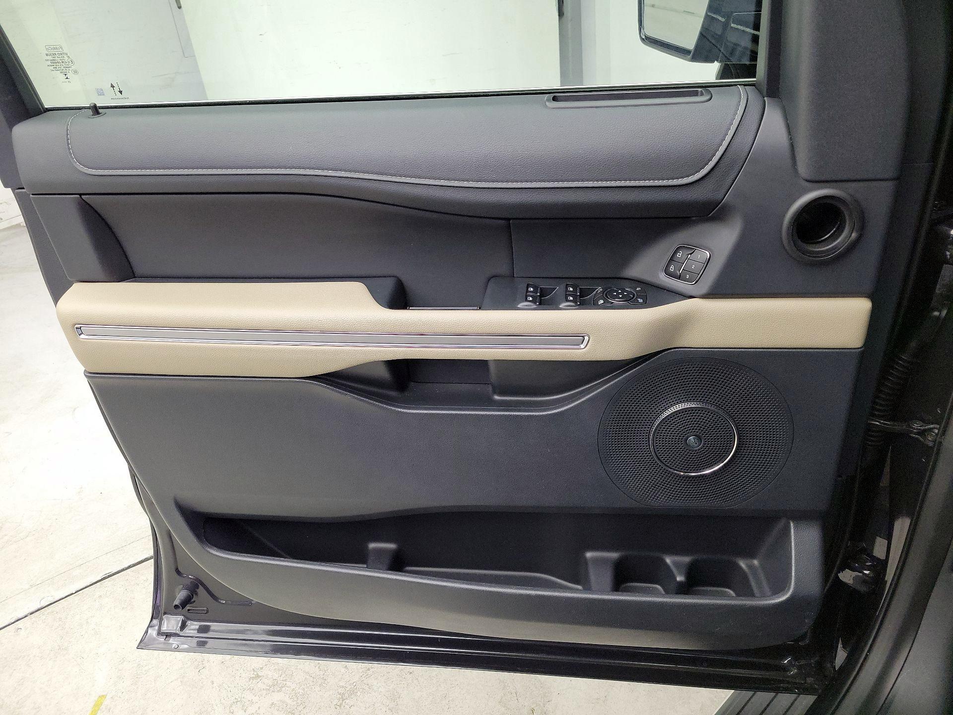 Thumbnail: 2023 Ford Expedition MAX - 12