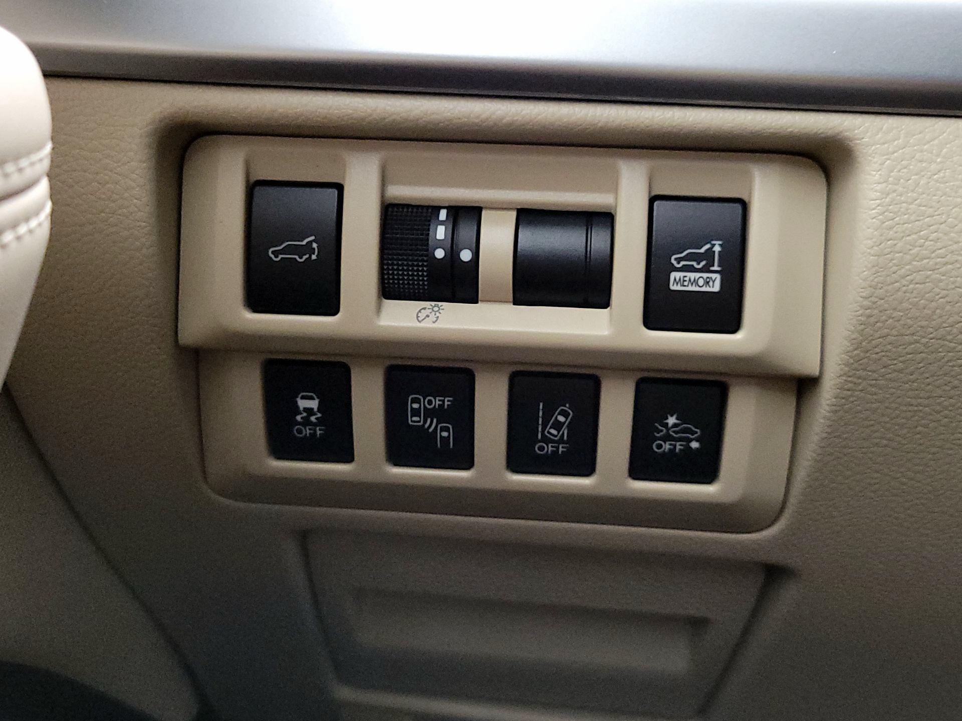 Thumbnail: 2018 Subaru Outback - 13