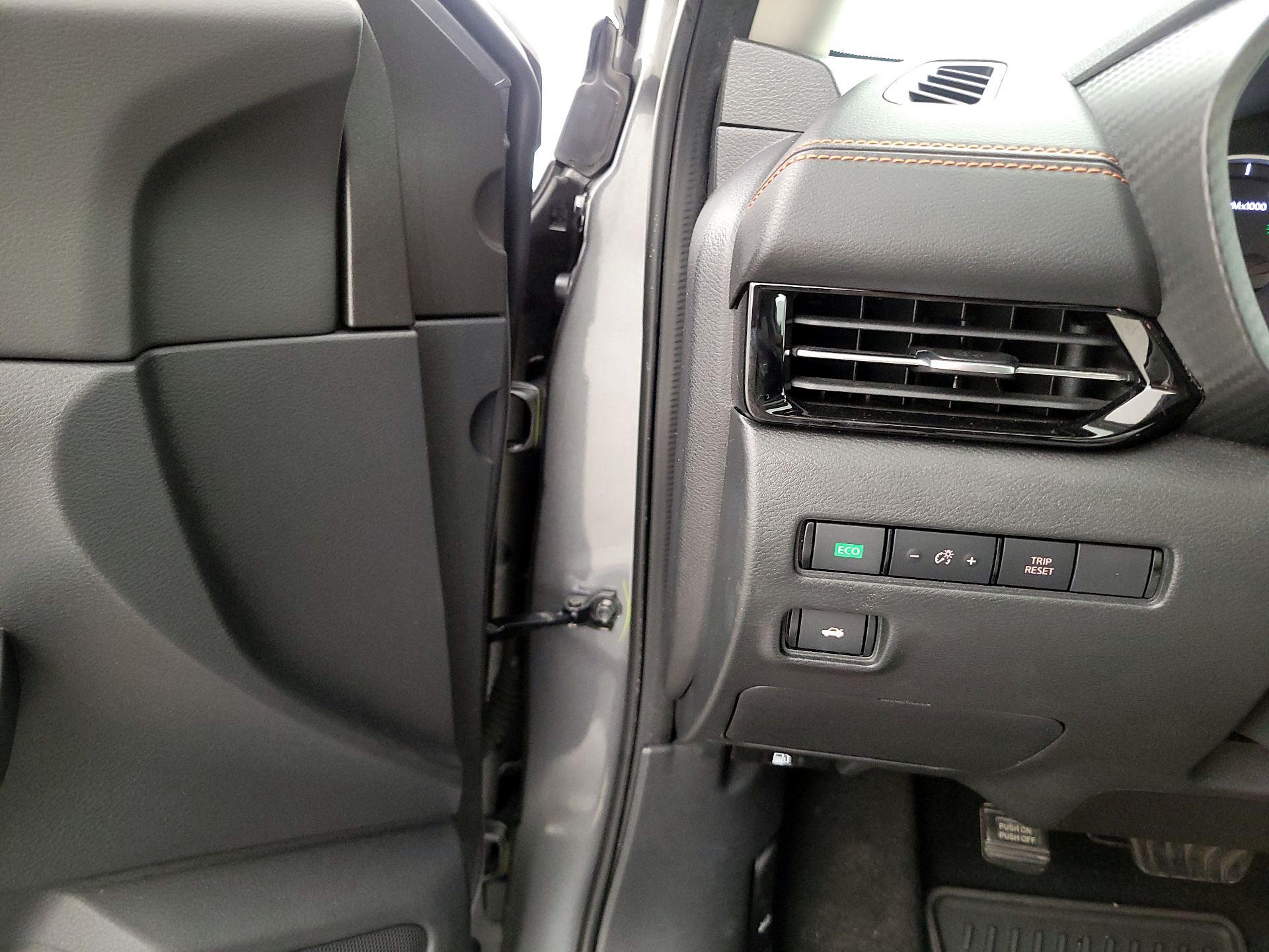 Thumbnail: 2020 Nissan Sentra - 13