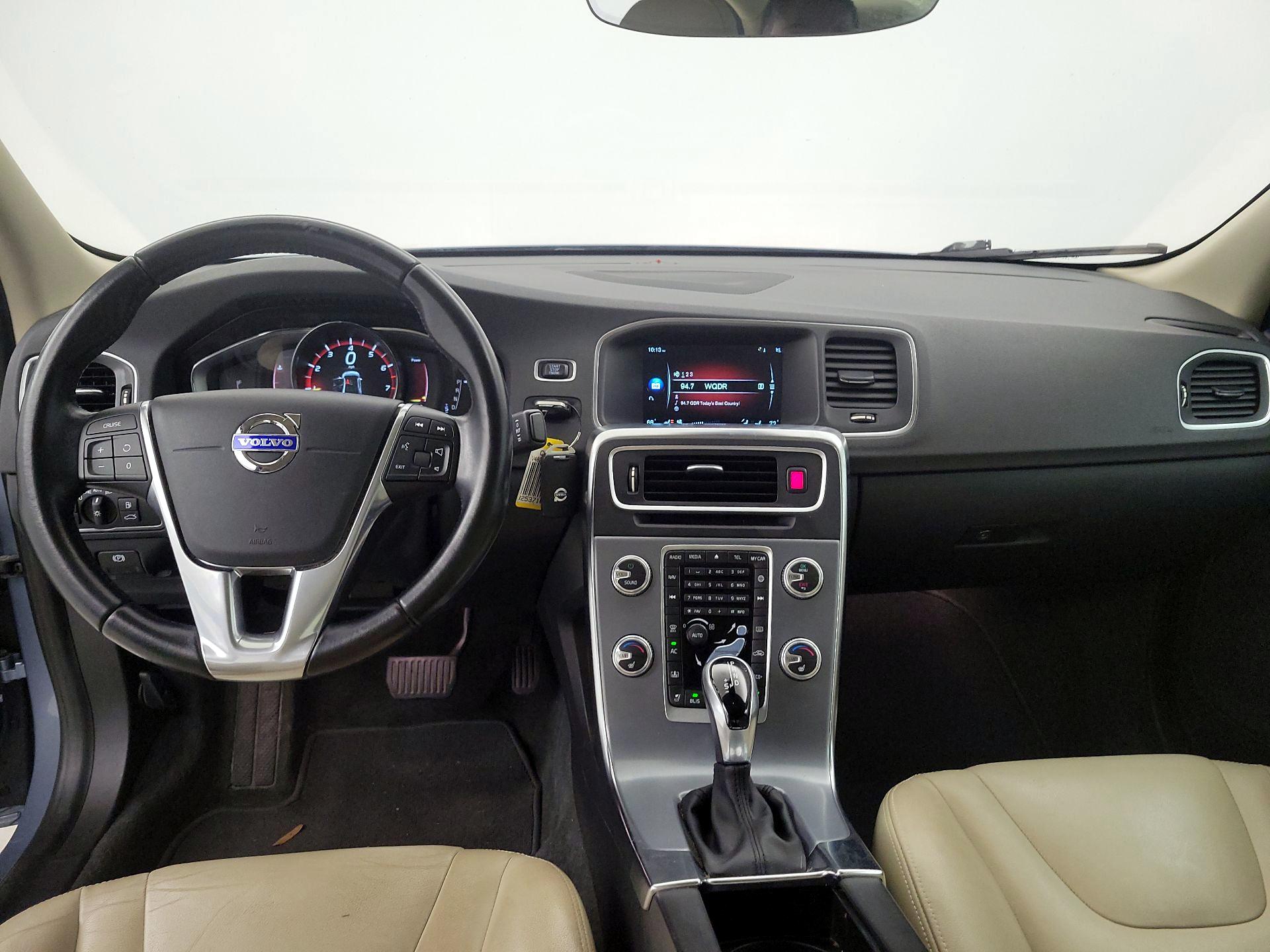 Thumbnail: 2017 Volvo S60 - 9