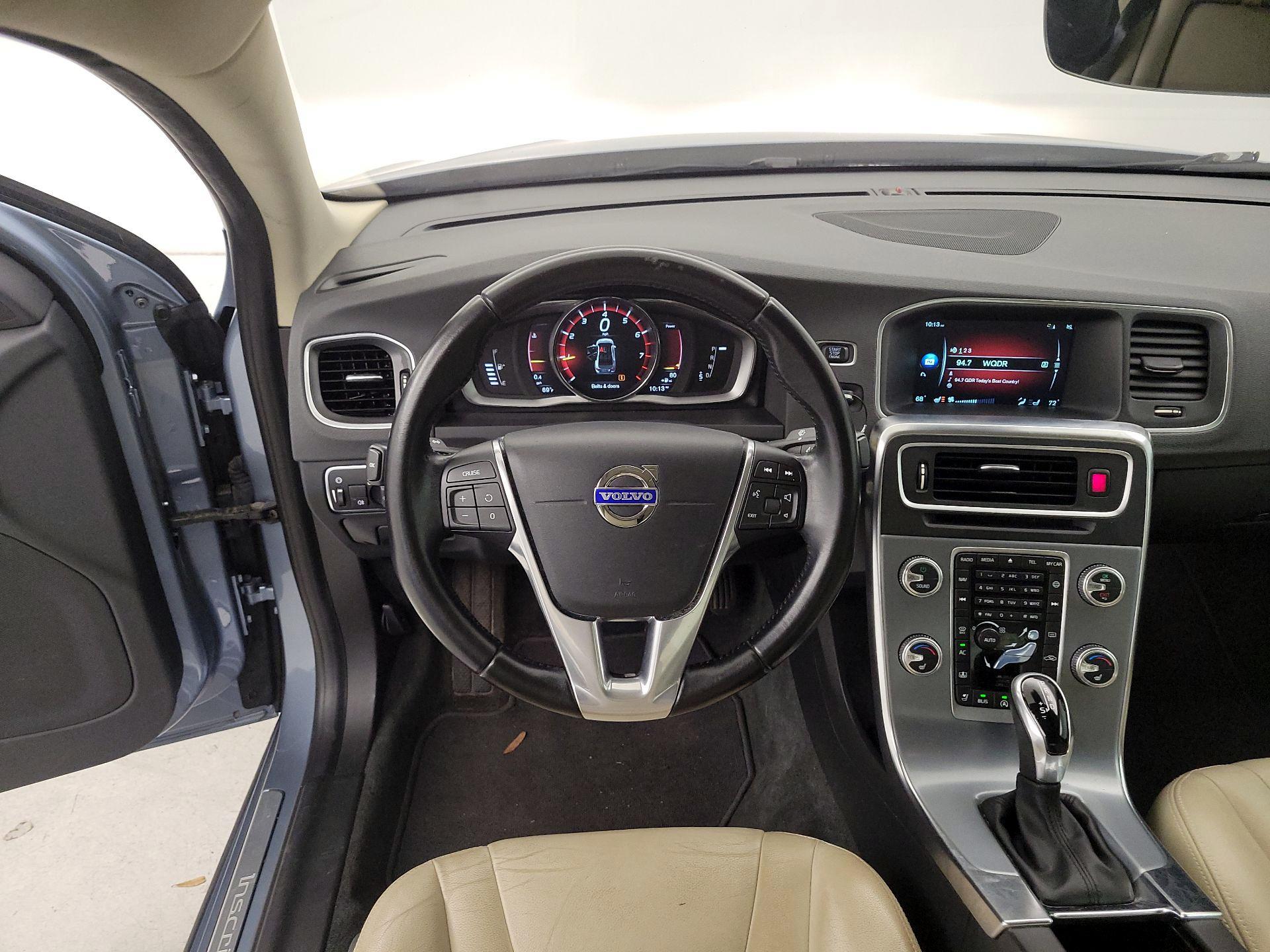 Thumbnail: 2017 Volvo S60 - 10