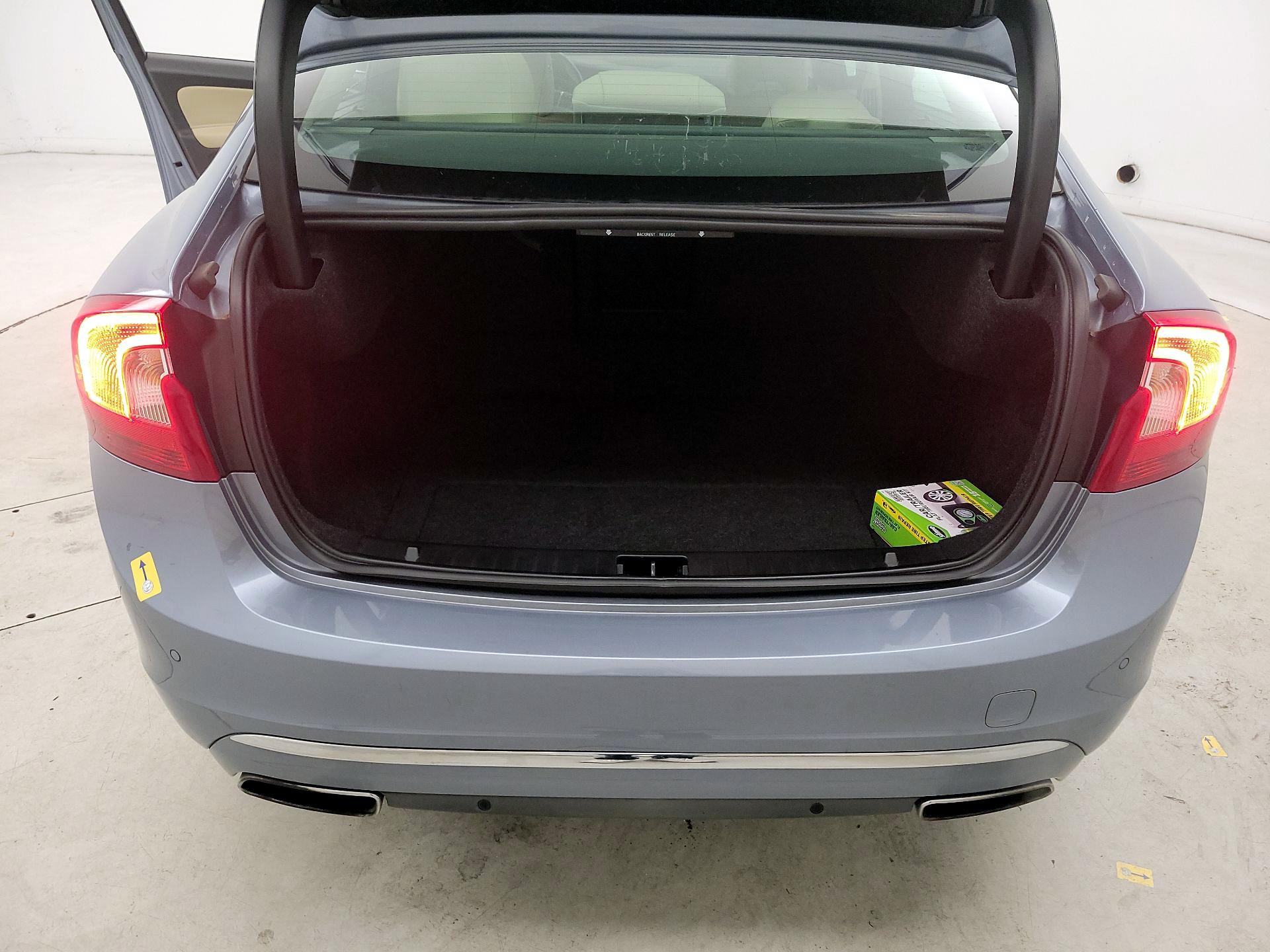 Thumbnail: 2017 Volvo S60 - 20