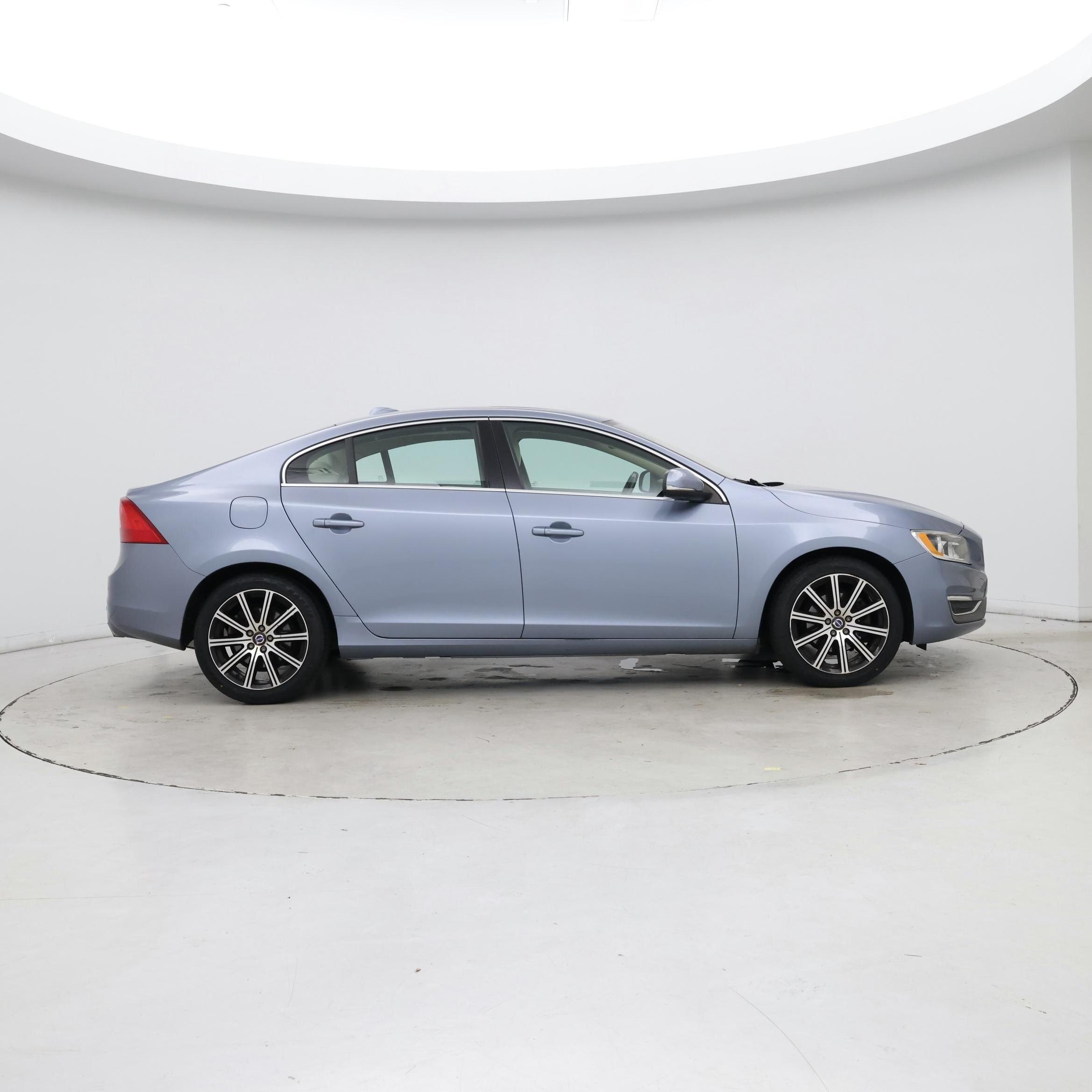 Thumbnail: 2017 Volvo S60 - 7