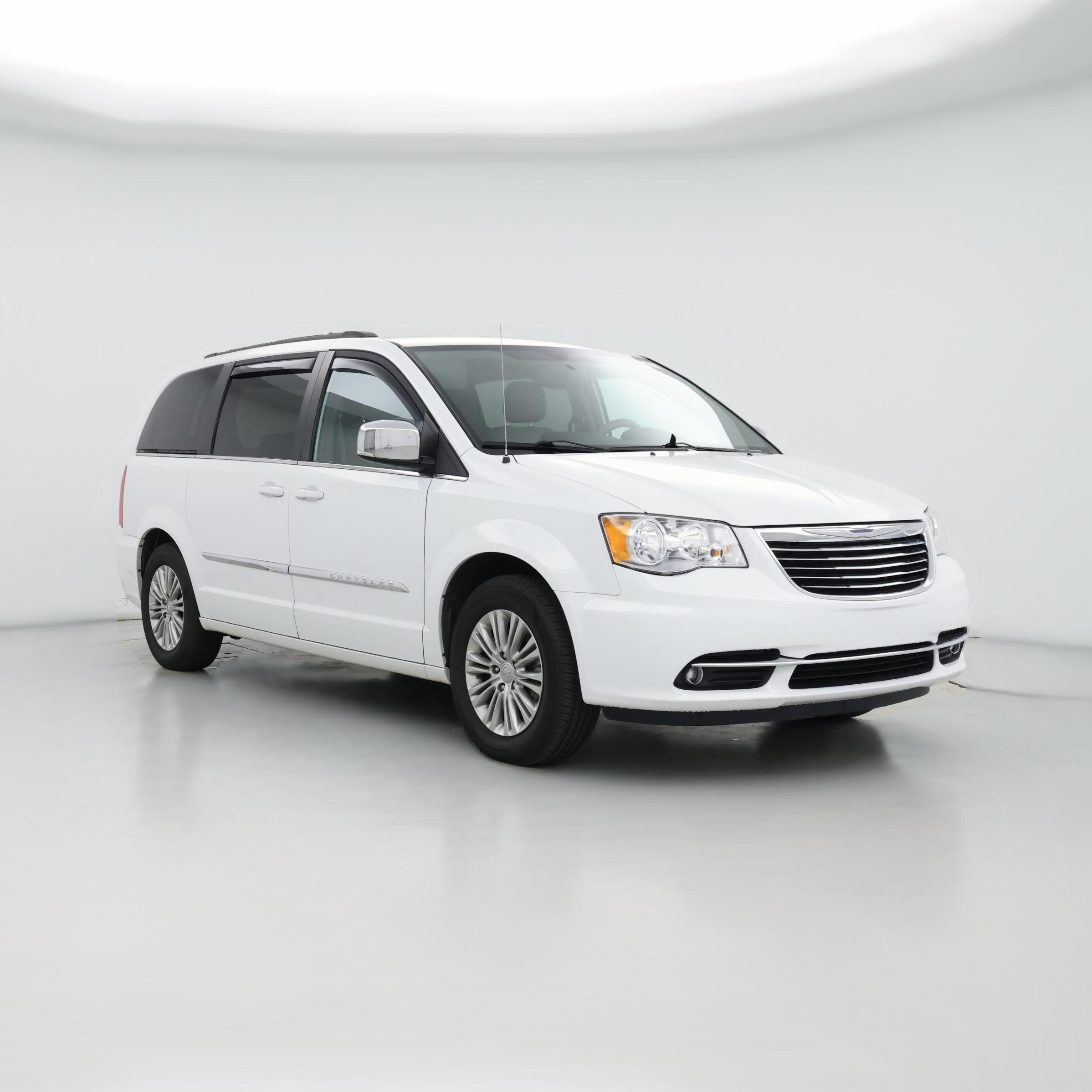 Thumbnail: 2015 Chrysler Town & Country - 1