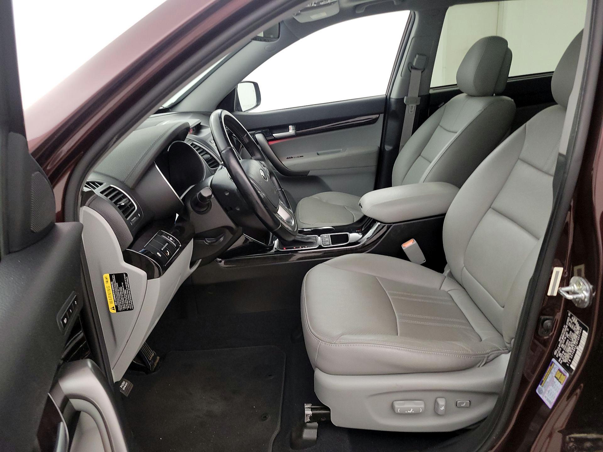 Thumbnail: 2015 Kia Sorento - 11