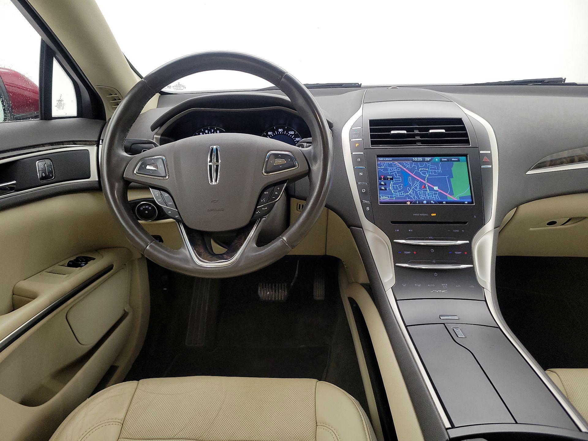 Thumbnail: 2015 Lincoln MKZ - 10