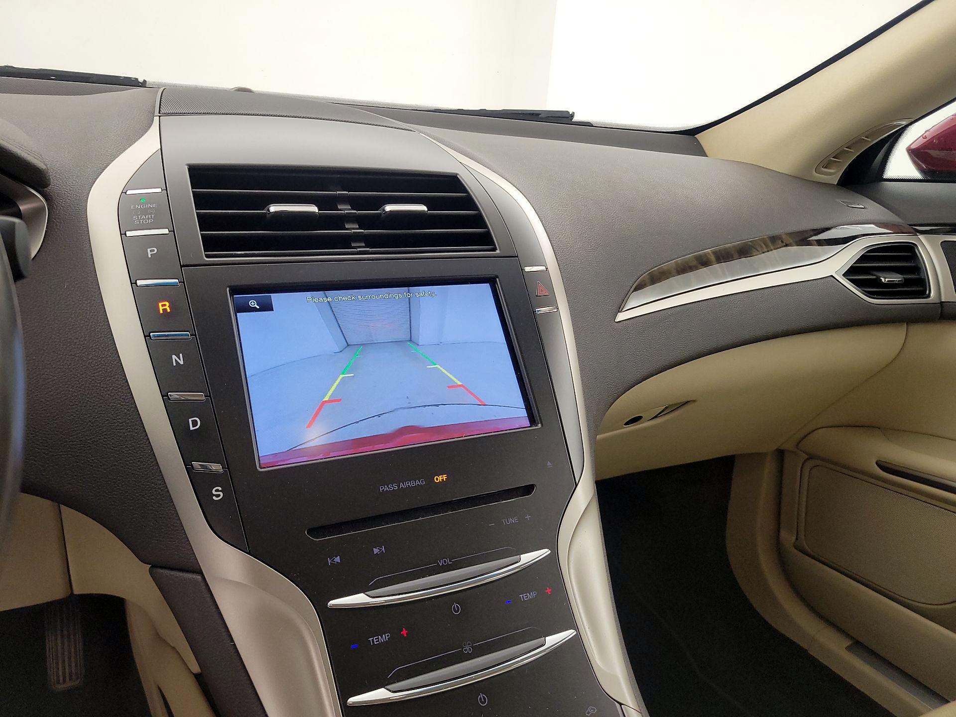 Thumbnail: 2015 Lincoln MKZ - 15