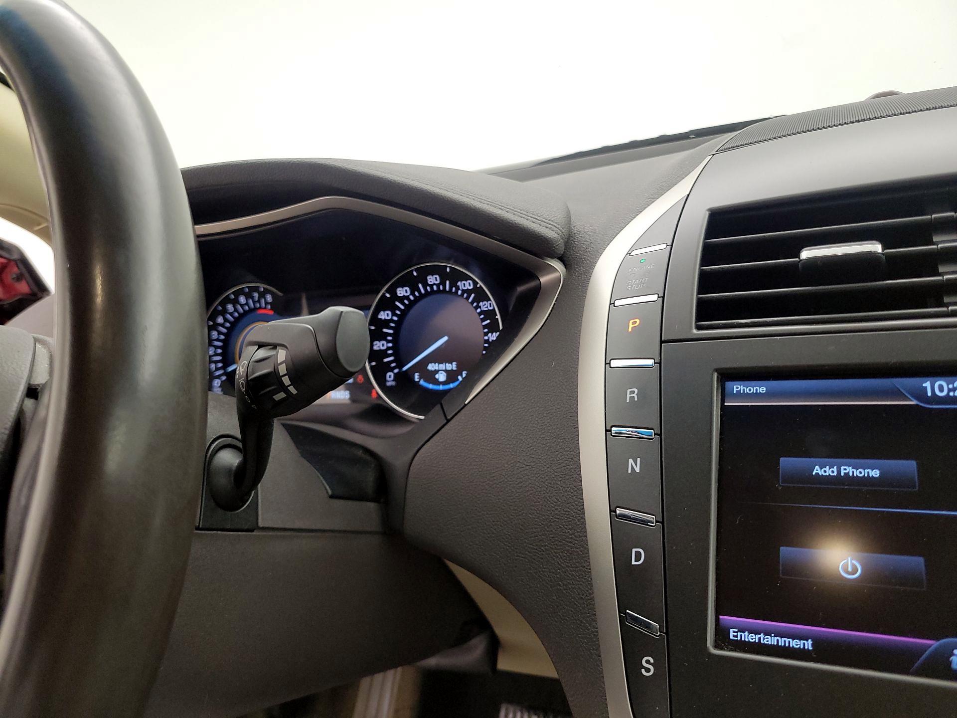 Thumbnail: 2015 Lincoln MKZ - 18