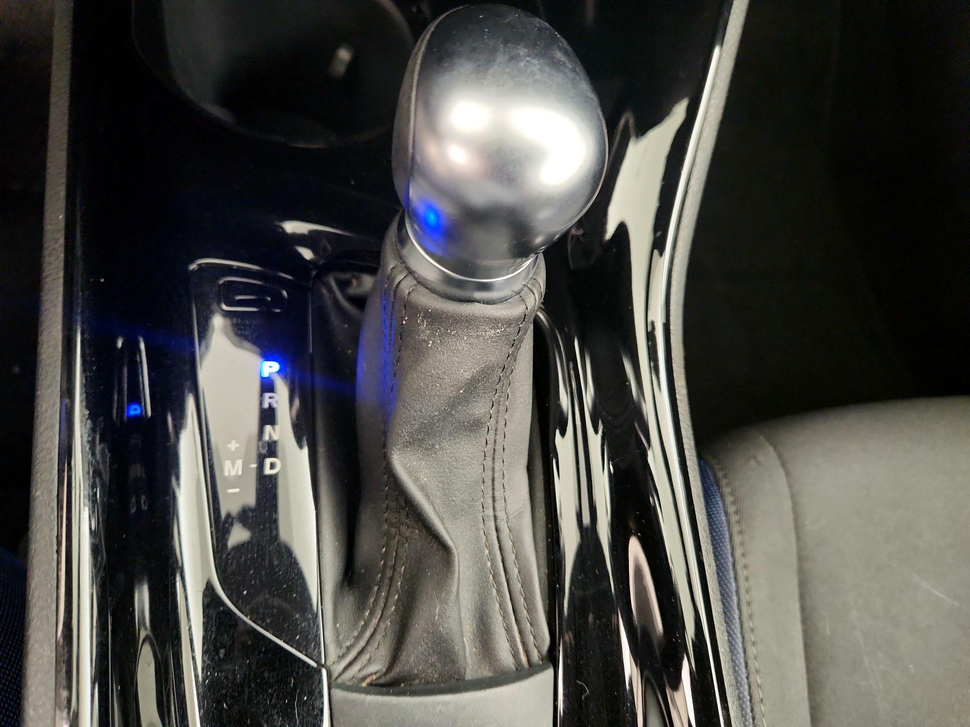 Thumbnail: 2021 Toyota C-HR - 17