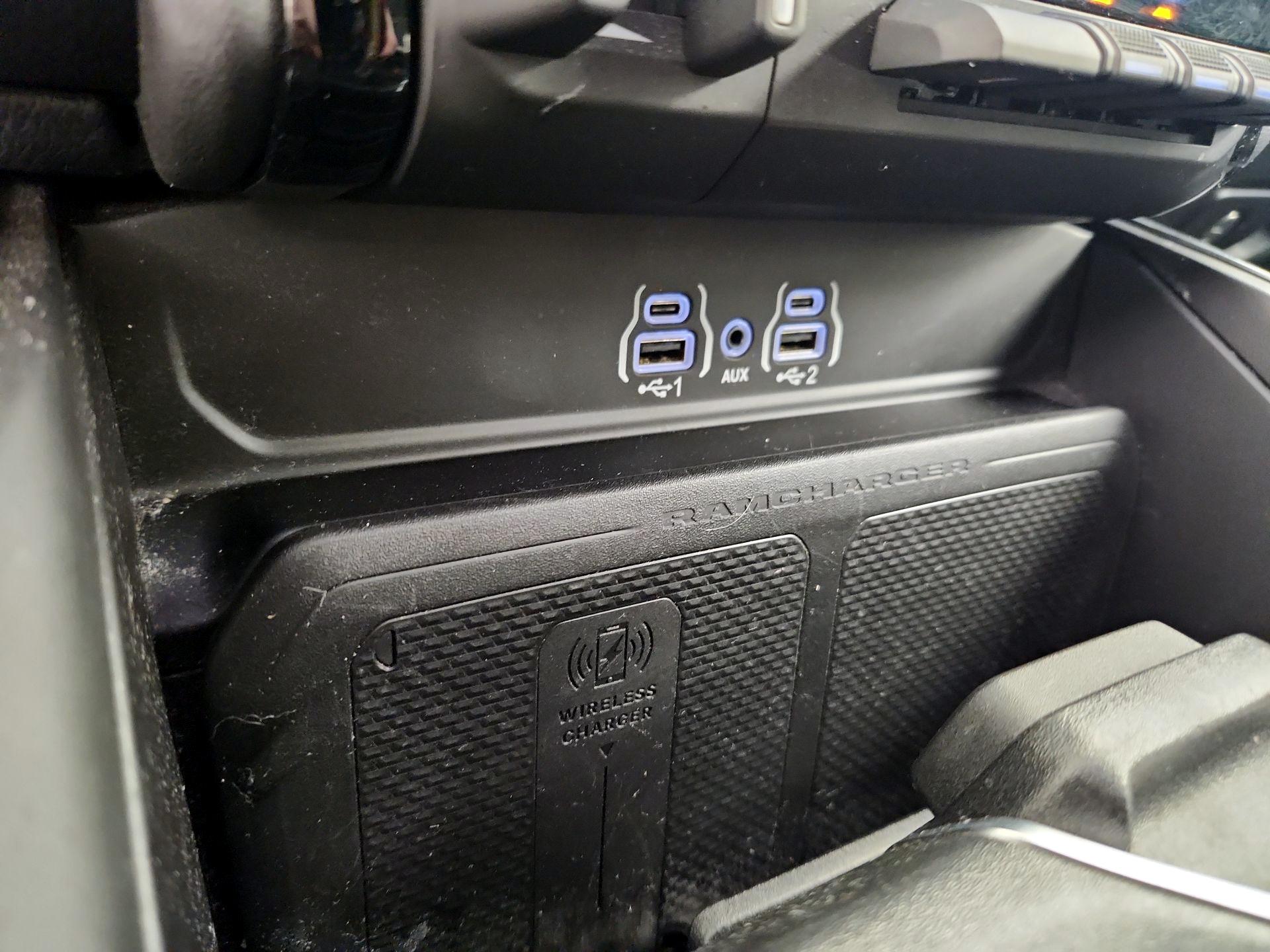 Thumbnail: 2025 RAM 1500 - 18