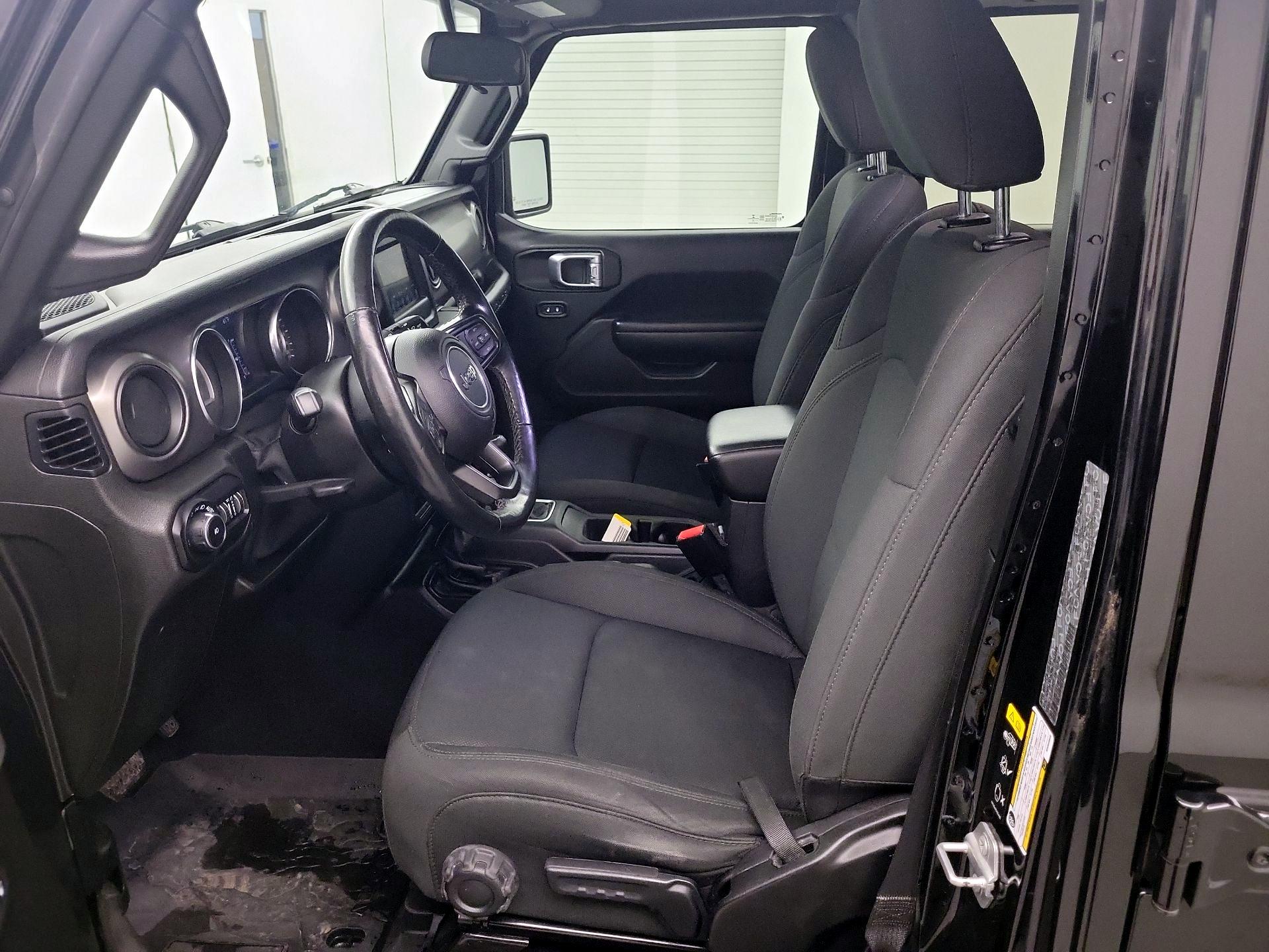 Thumbnail: 2021 Jeep Wrangler - 9