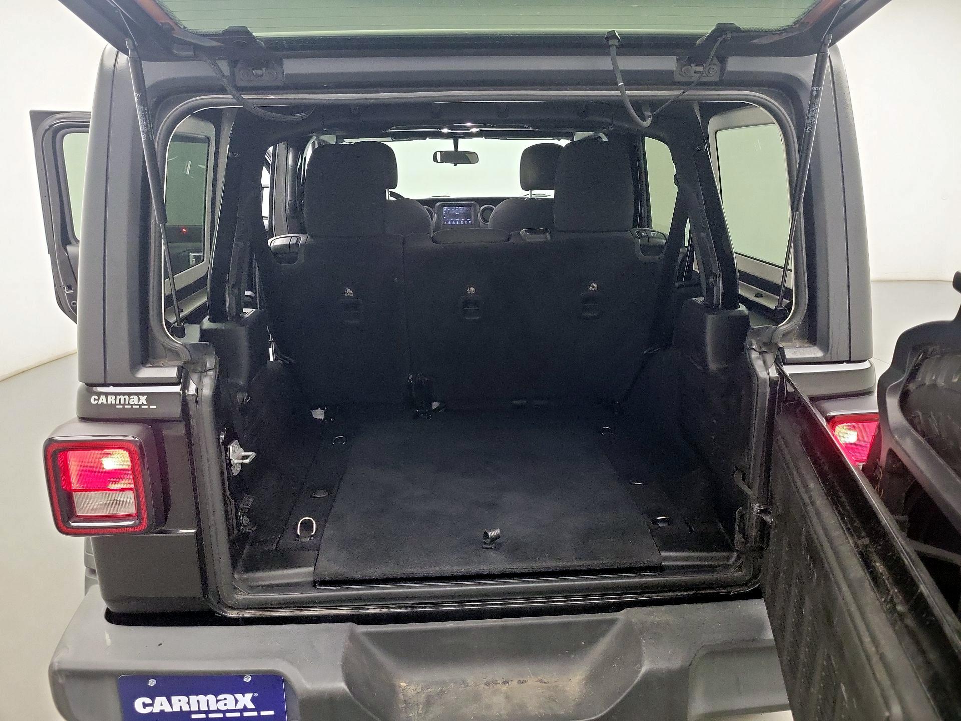 Thumbnail: 2021 Jeep Wrangler - 18