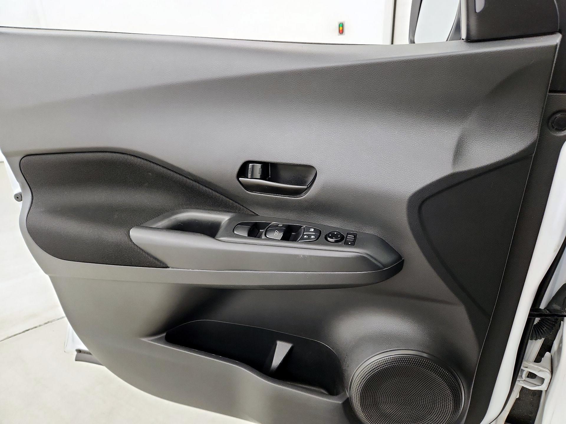 Thumbnail: 2022 Nissan Kicks - 12