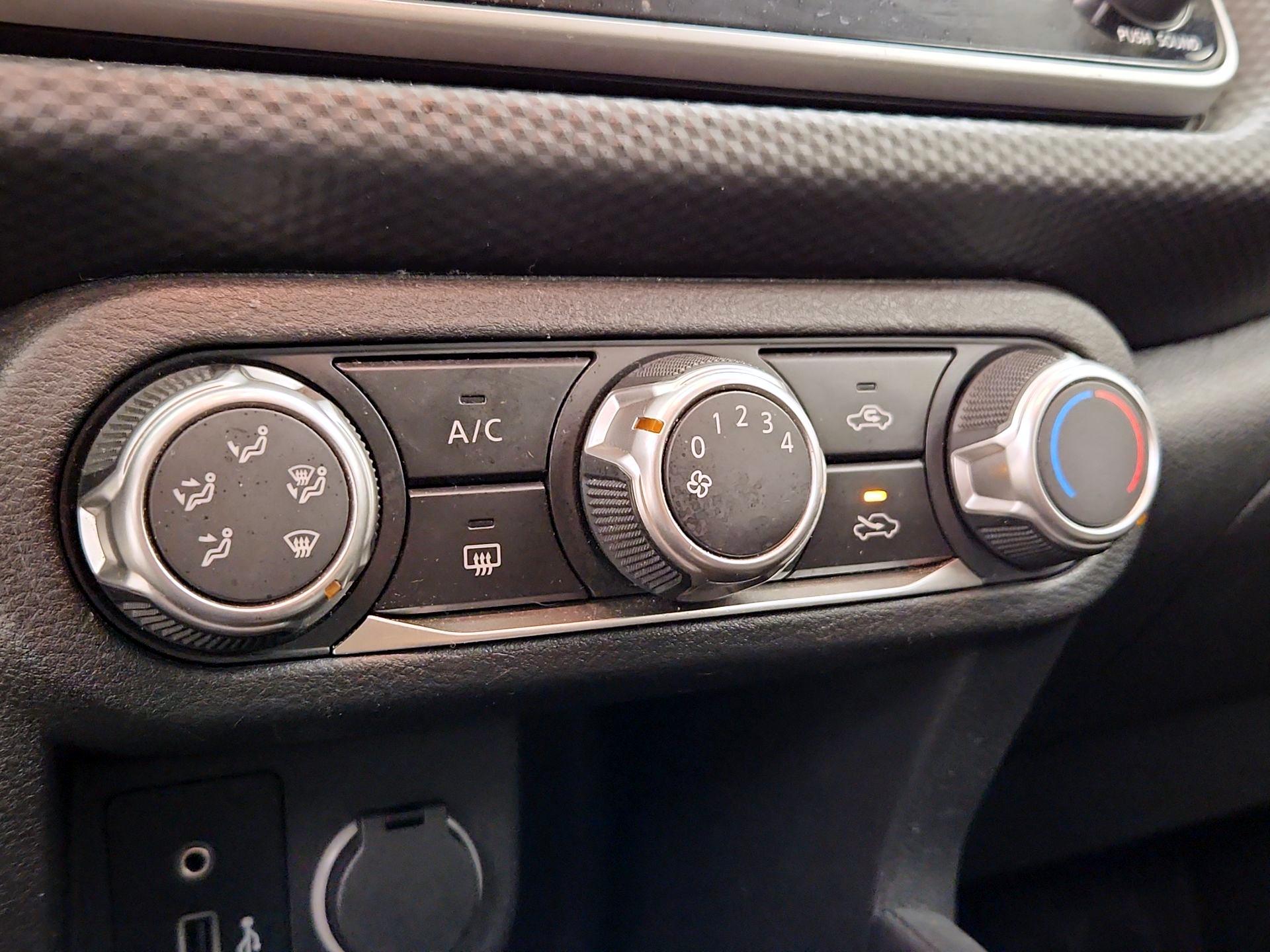 Thumbnail: 2022 Nissan Kicks - 16