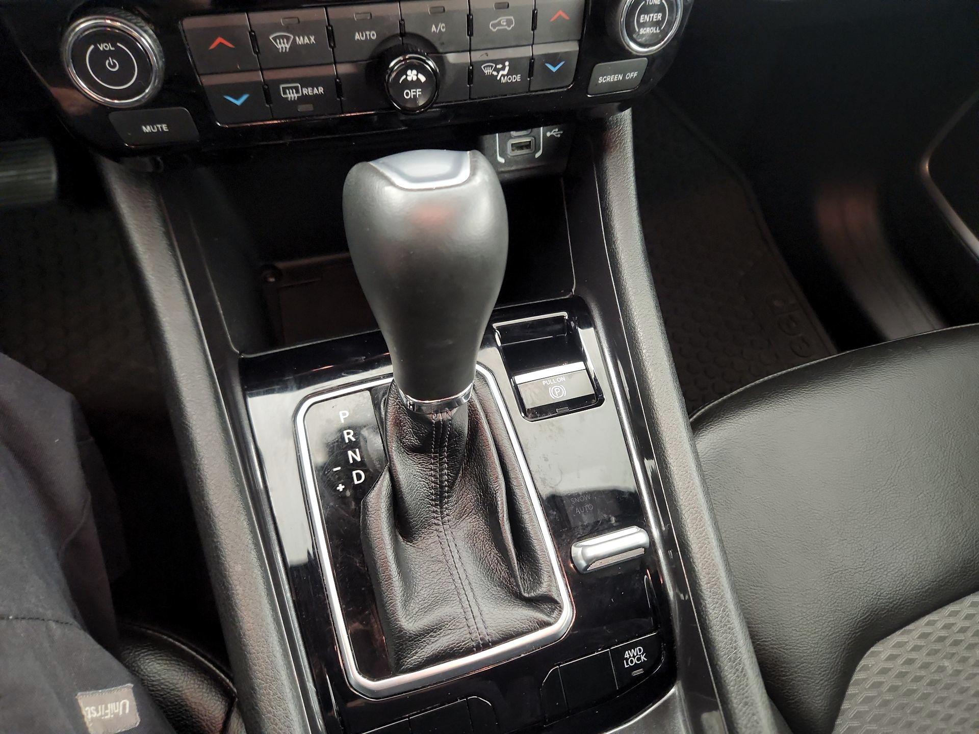 Thumbnail: 2023 Jeep Compass - 15