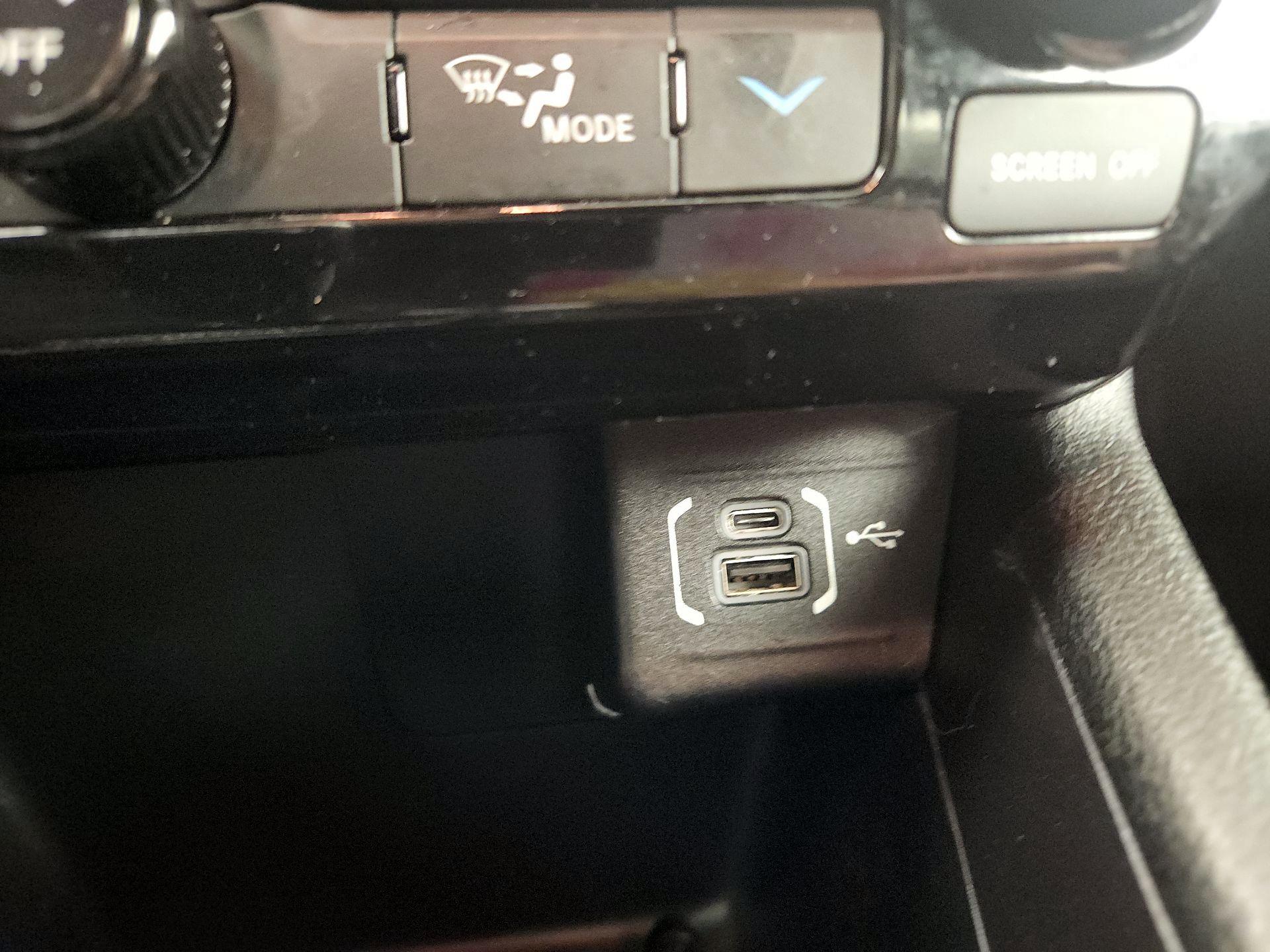 Thumbnail: 2023 Jeep Compass - 16