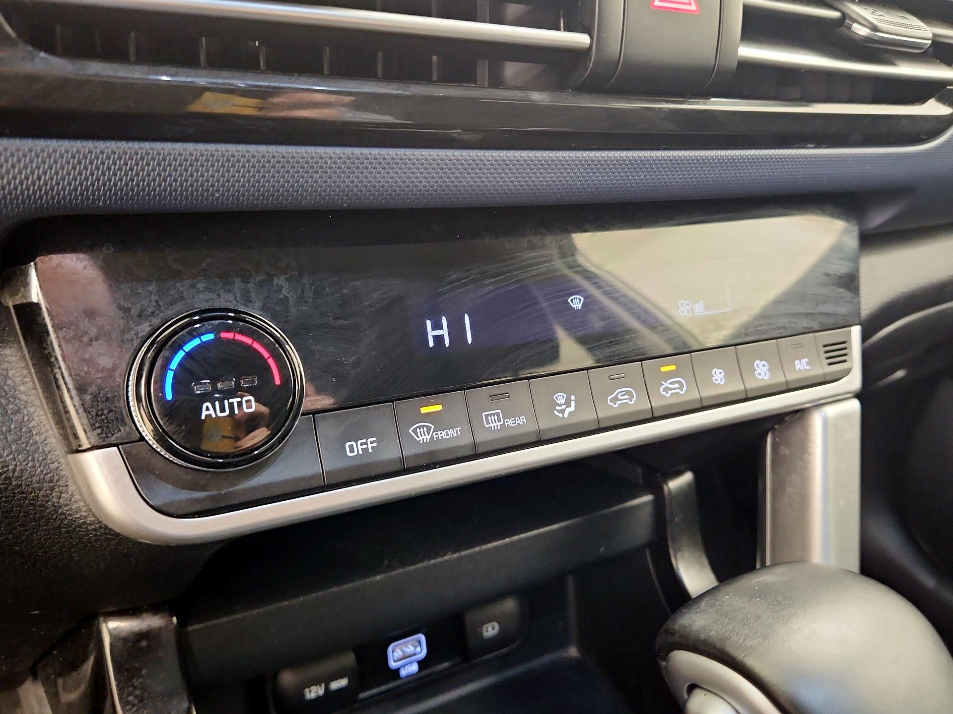 Thumbnail: 2023 Kia Seltos - 16