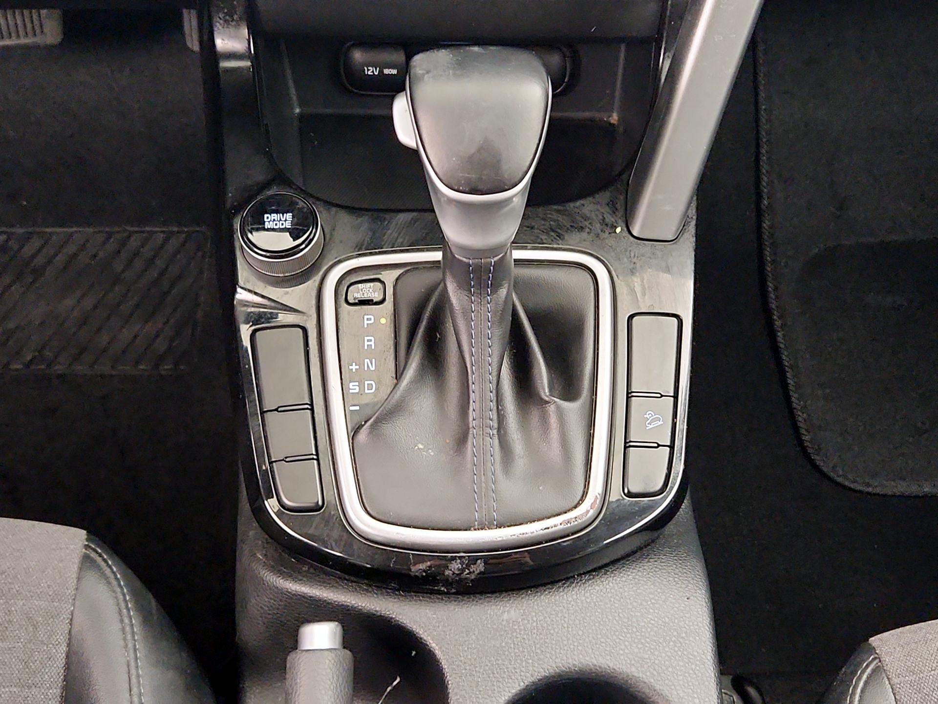 Thumbnail: 2023 Kia Seltos - 17