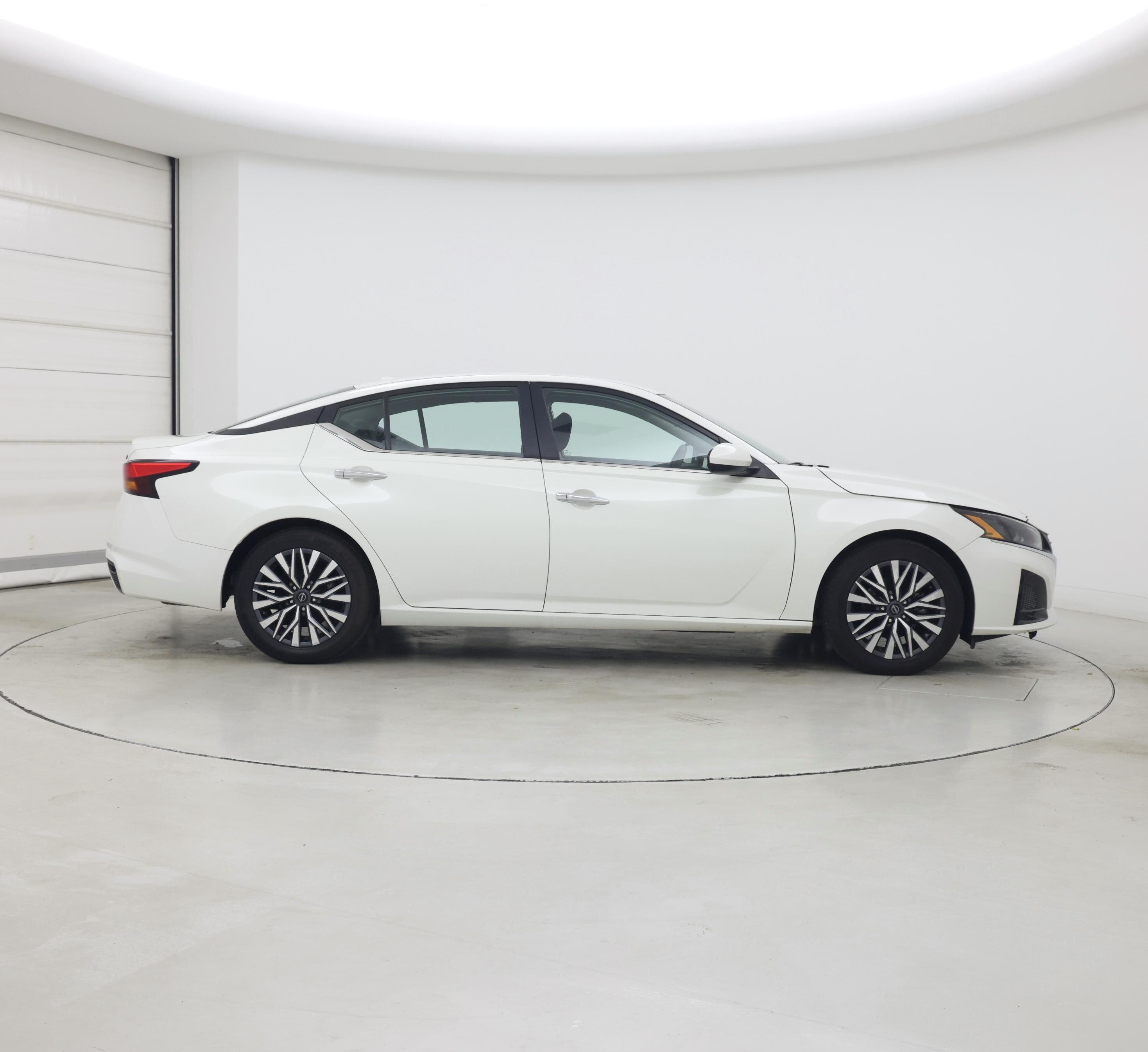 Thumbnail: 2023 Nissan Altima - 7