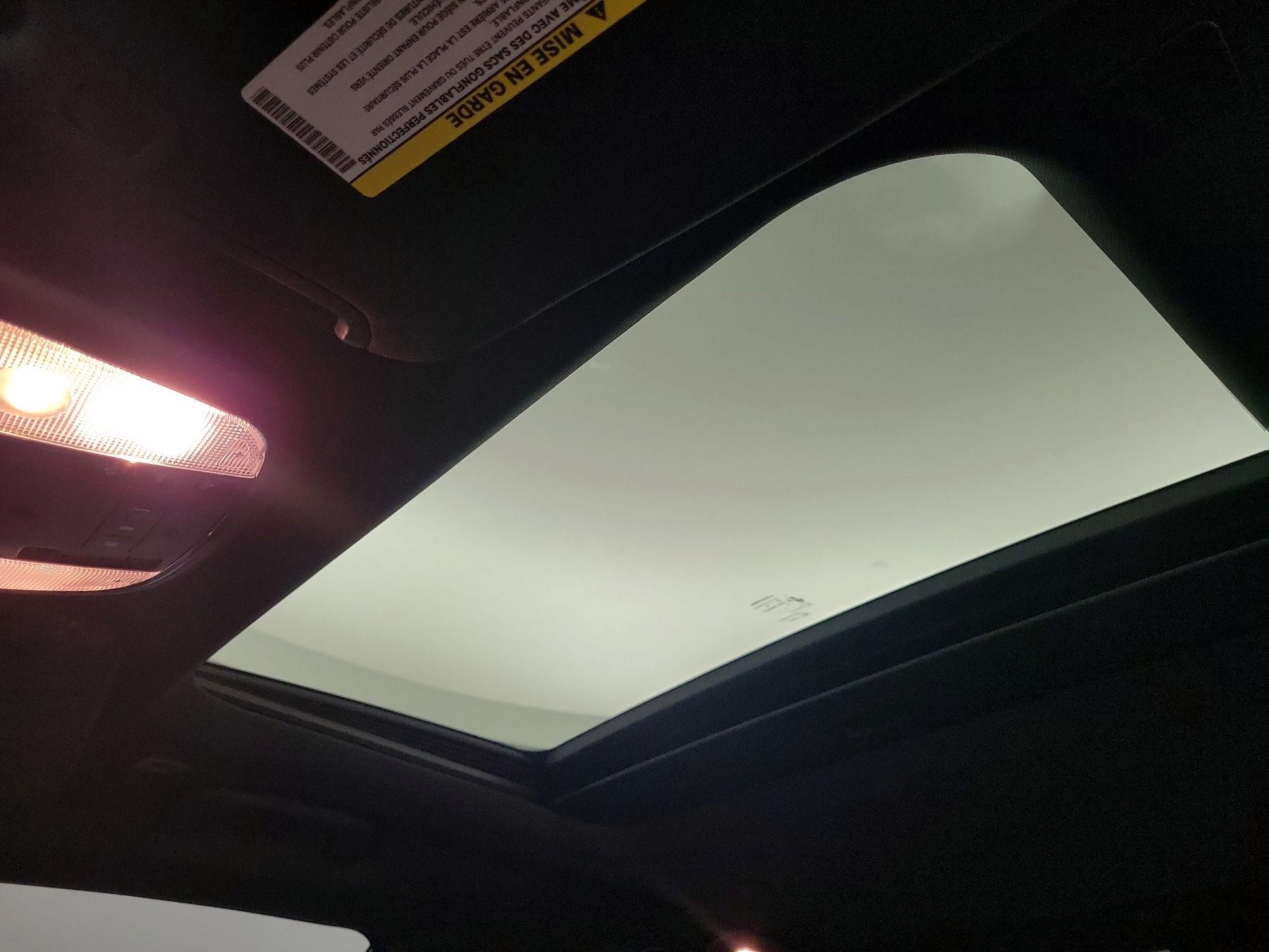 Thumbnail: 2022 Dodge Charger - 17