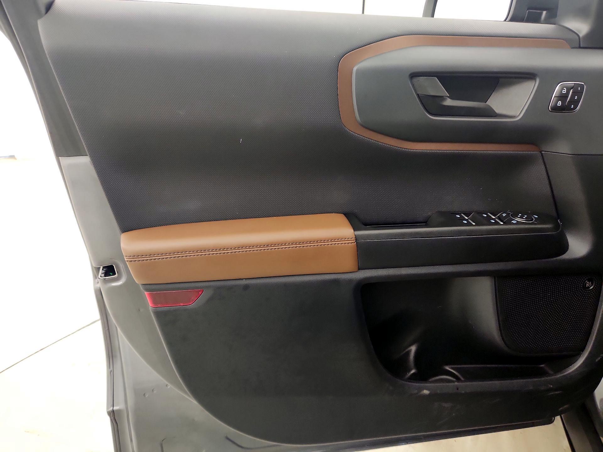 Thumbnail: 2023 Ford Bronco Sport - 12