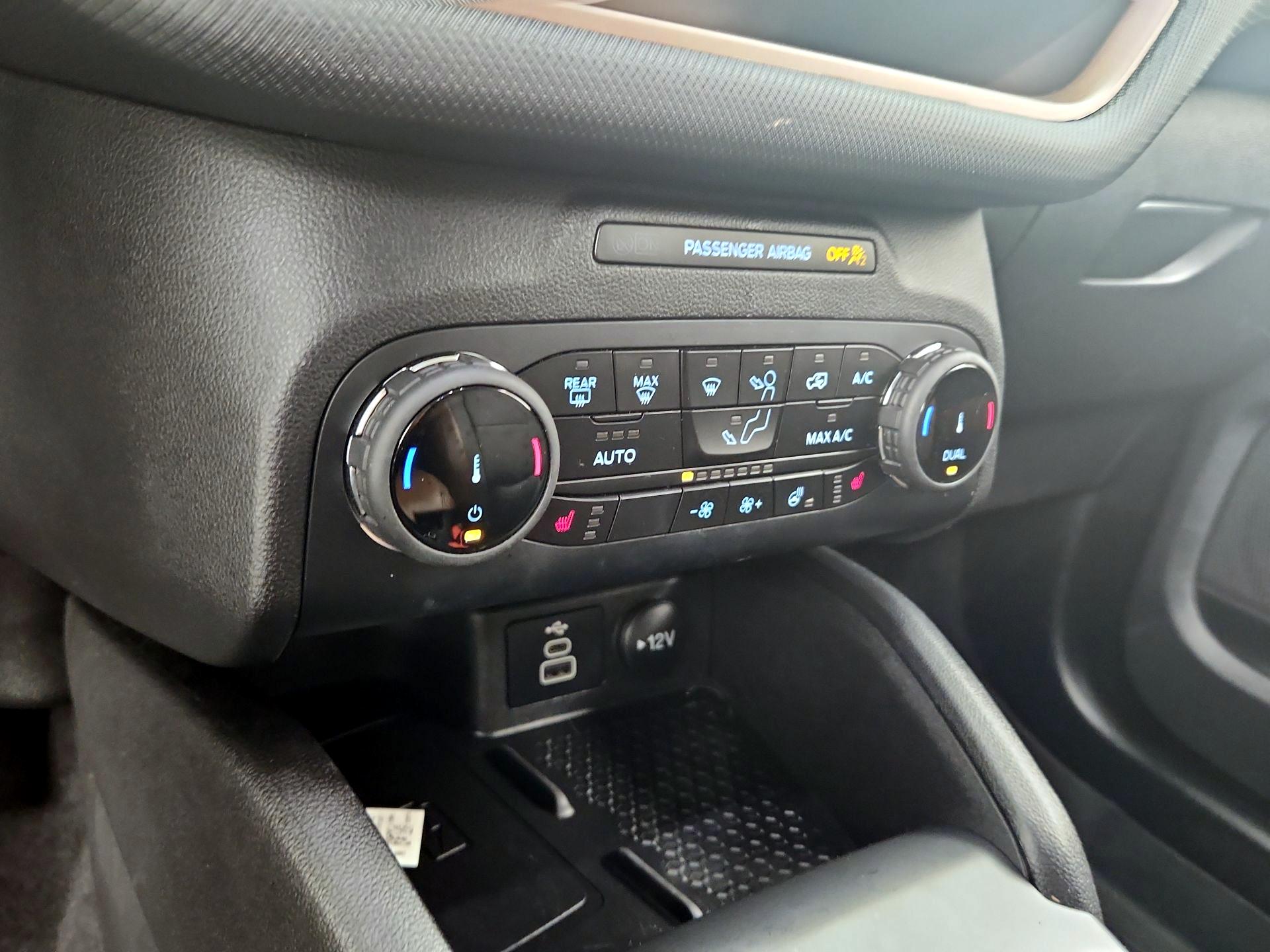 Thumbnail: 2023 Ford Bronco Sport - 16