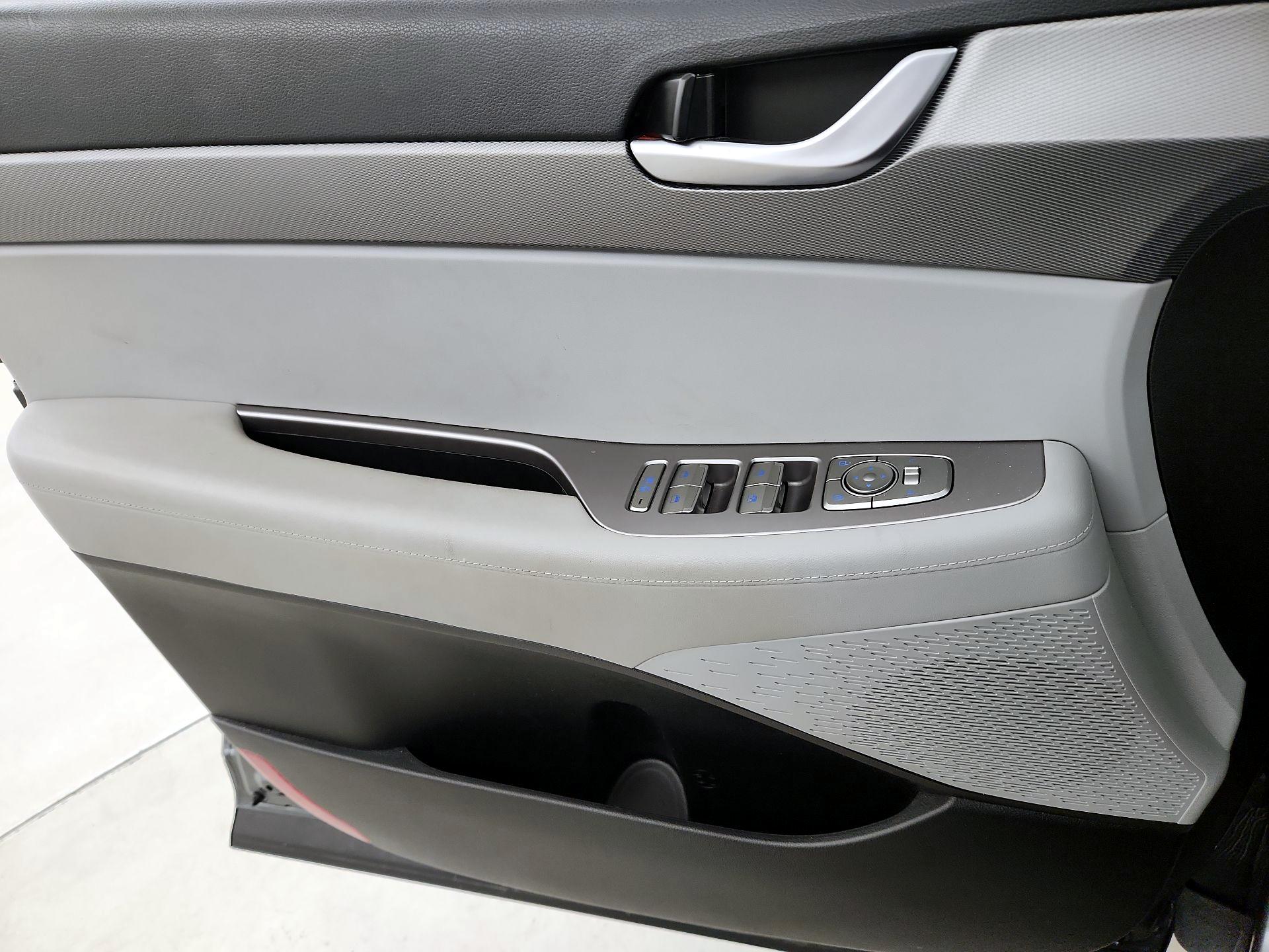 Thumbnail: 2021 Hyundai Palisade - 12