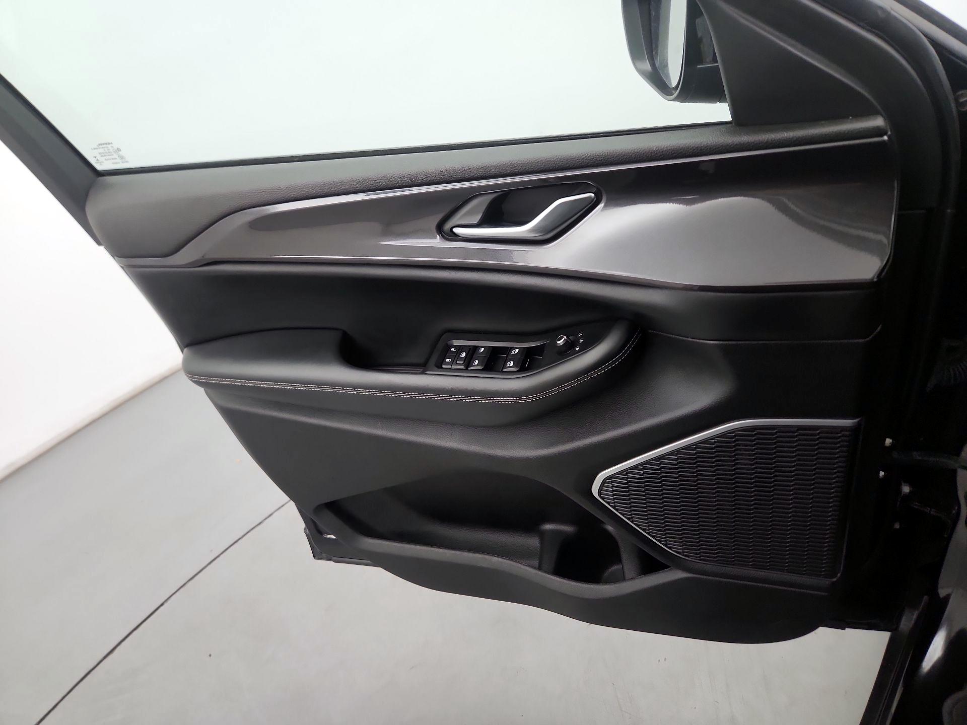 Thumbnail: 2022 Jeep Grand Cherokee - 10