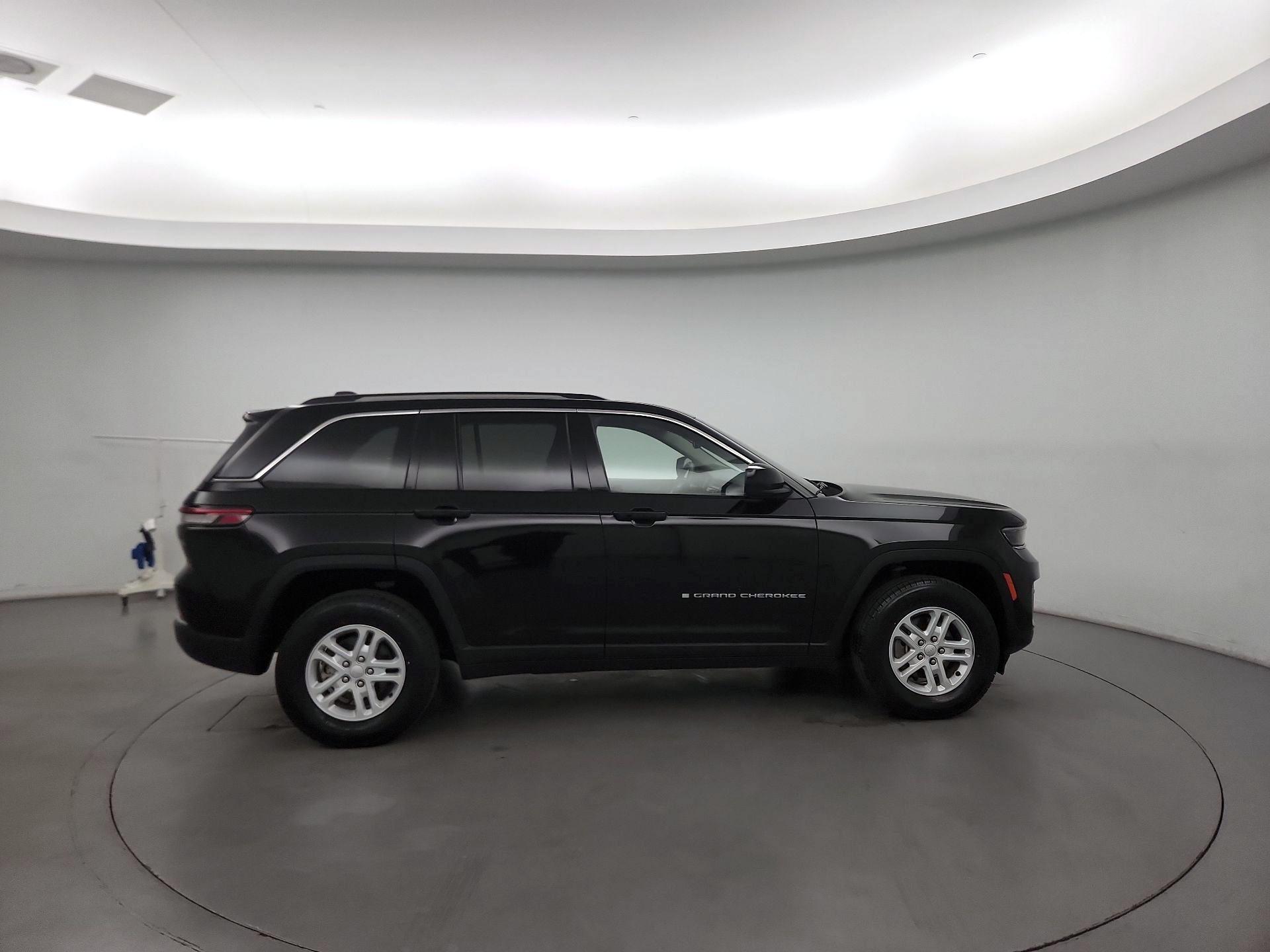 Thumbnail: 2022 Jeep Grand Cherokee - 4