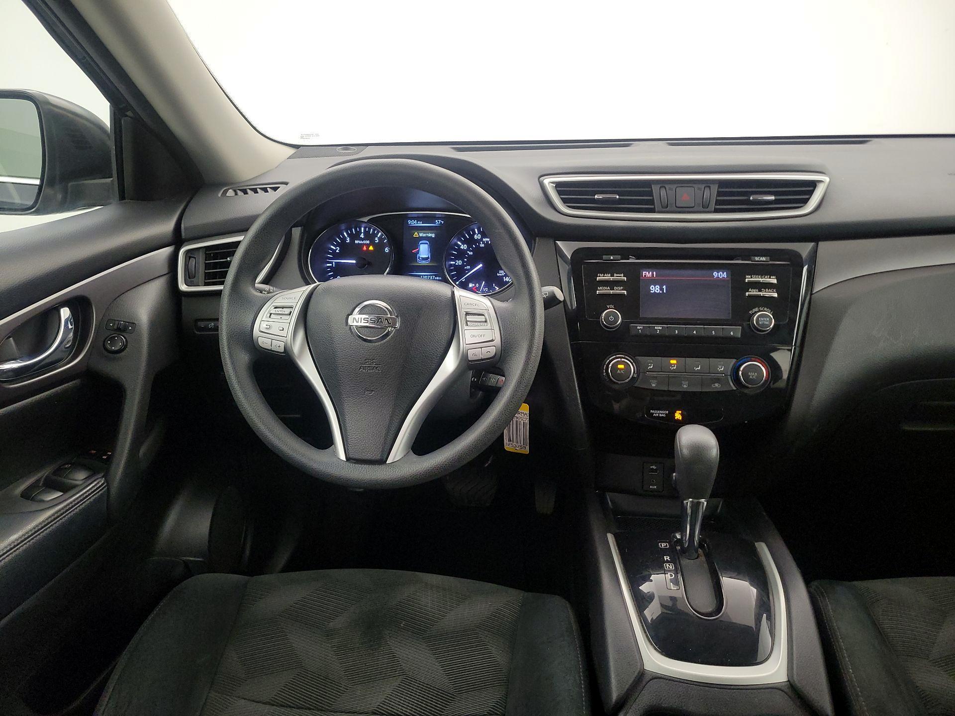 Thumbnail: 2016 Nissan Rogue - 10