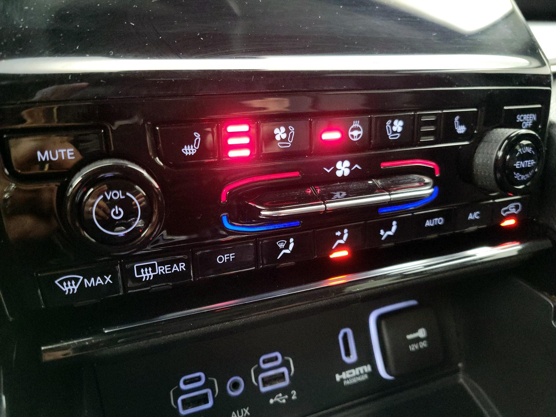 Thumbnail: 2022 Jeep Grand Cherokee - 17