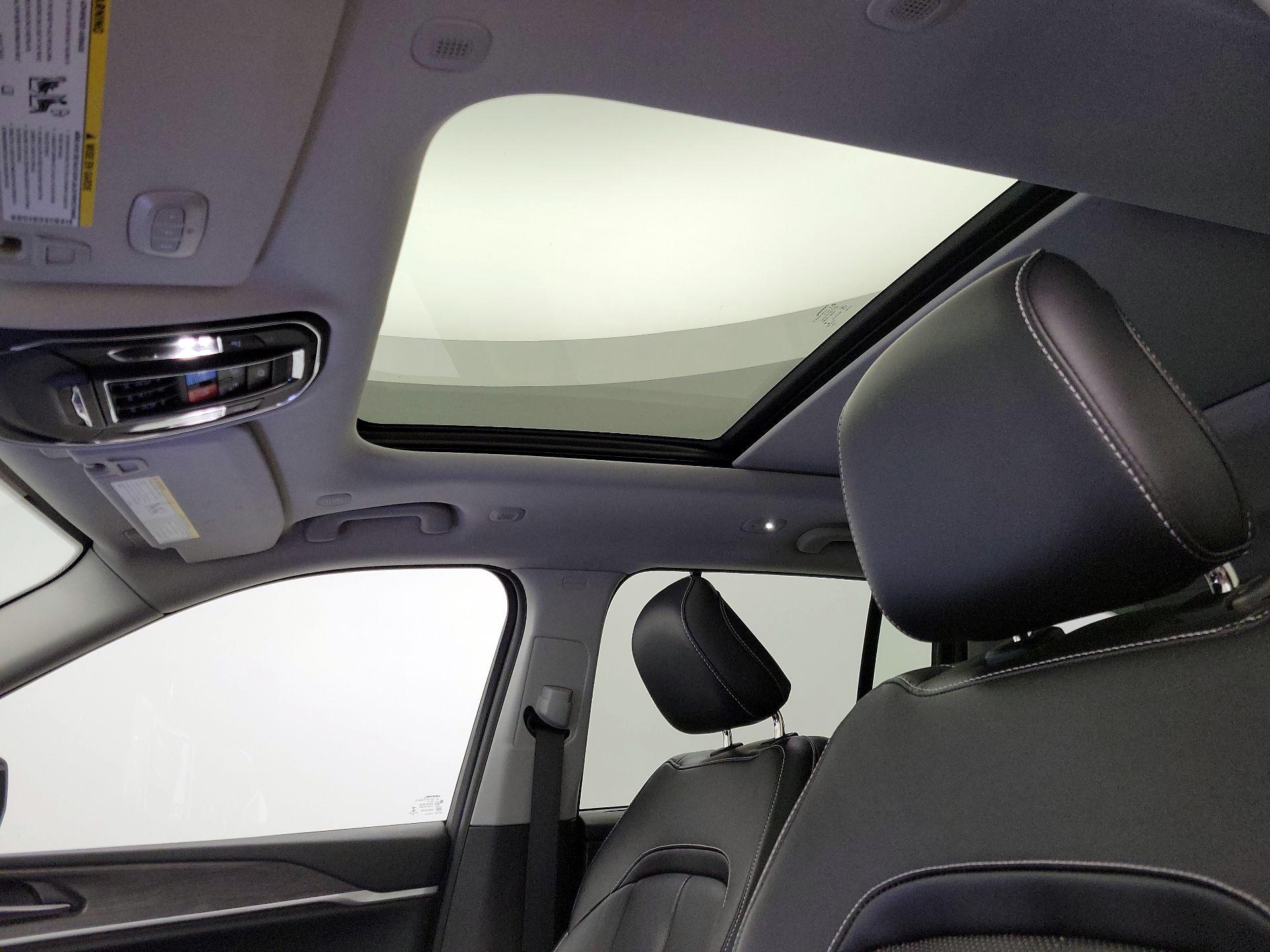 Thumbnail: 2022 Jeep Grand Cherokee - 20