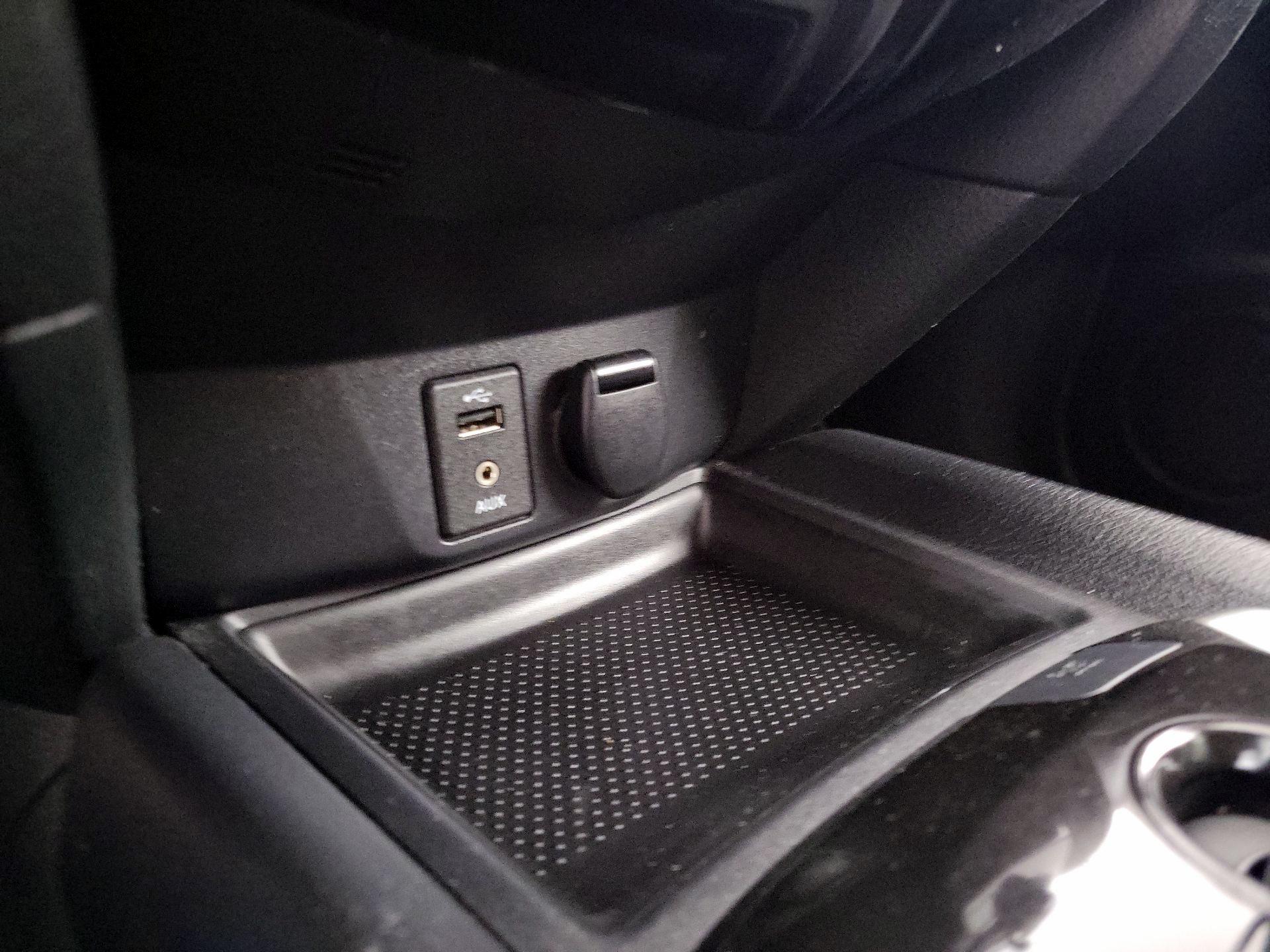 Thumbnail: 2016 Nissan Rogue - 18