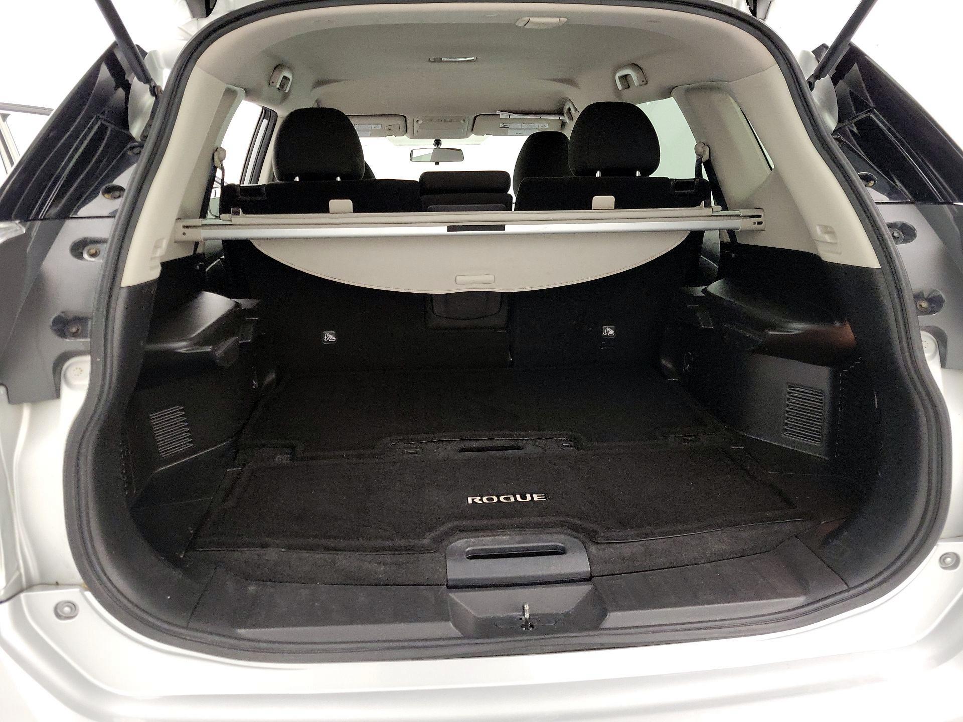 Thumbnail: 2016 Nissan Rogue - 20