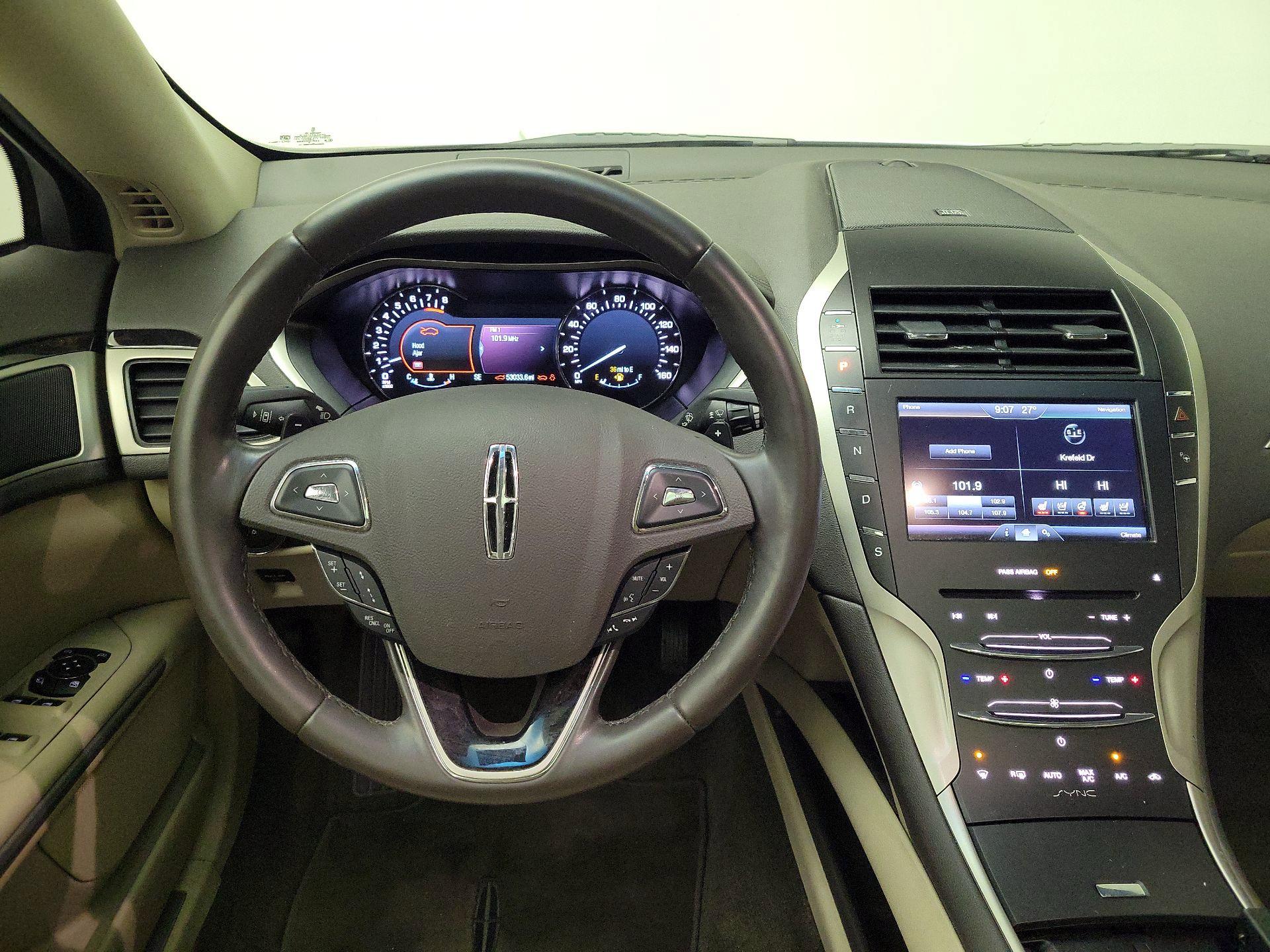 Thumbnail: 2016 Lincoln MKZ - 10