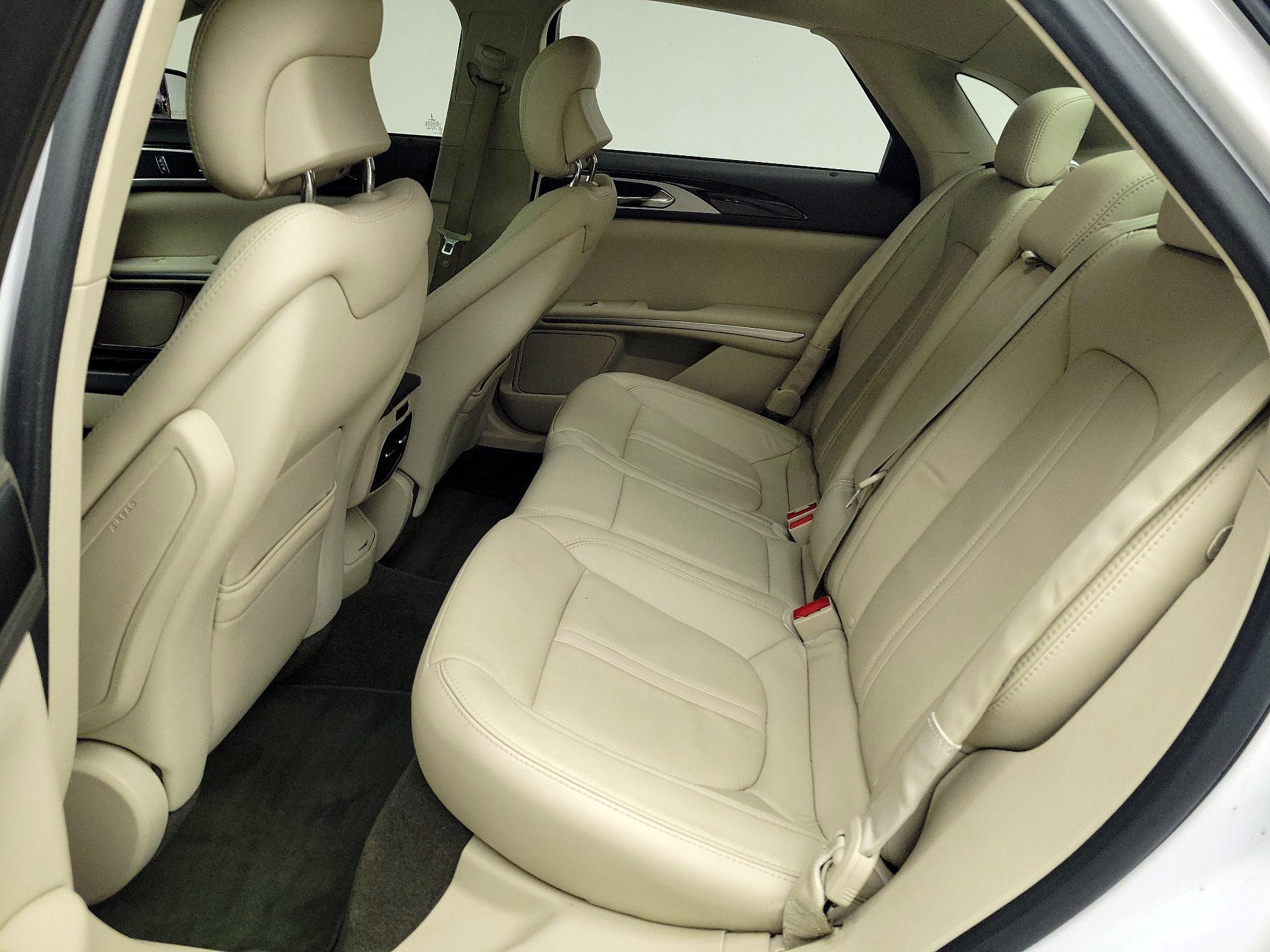 Thumbnail: 2016 Lincoln MKZ - 20