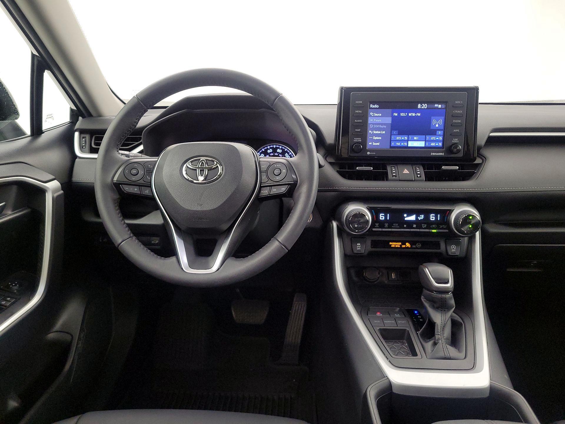 Thumbnail: 2022 Toyota RAV4 - 10