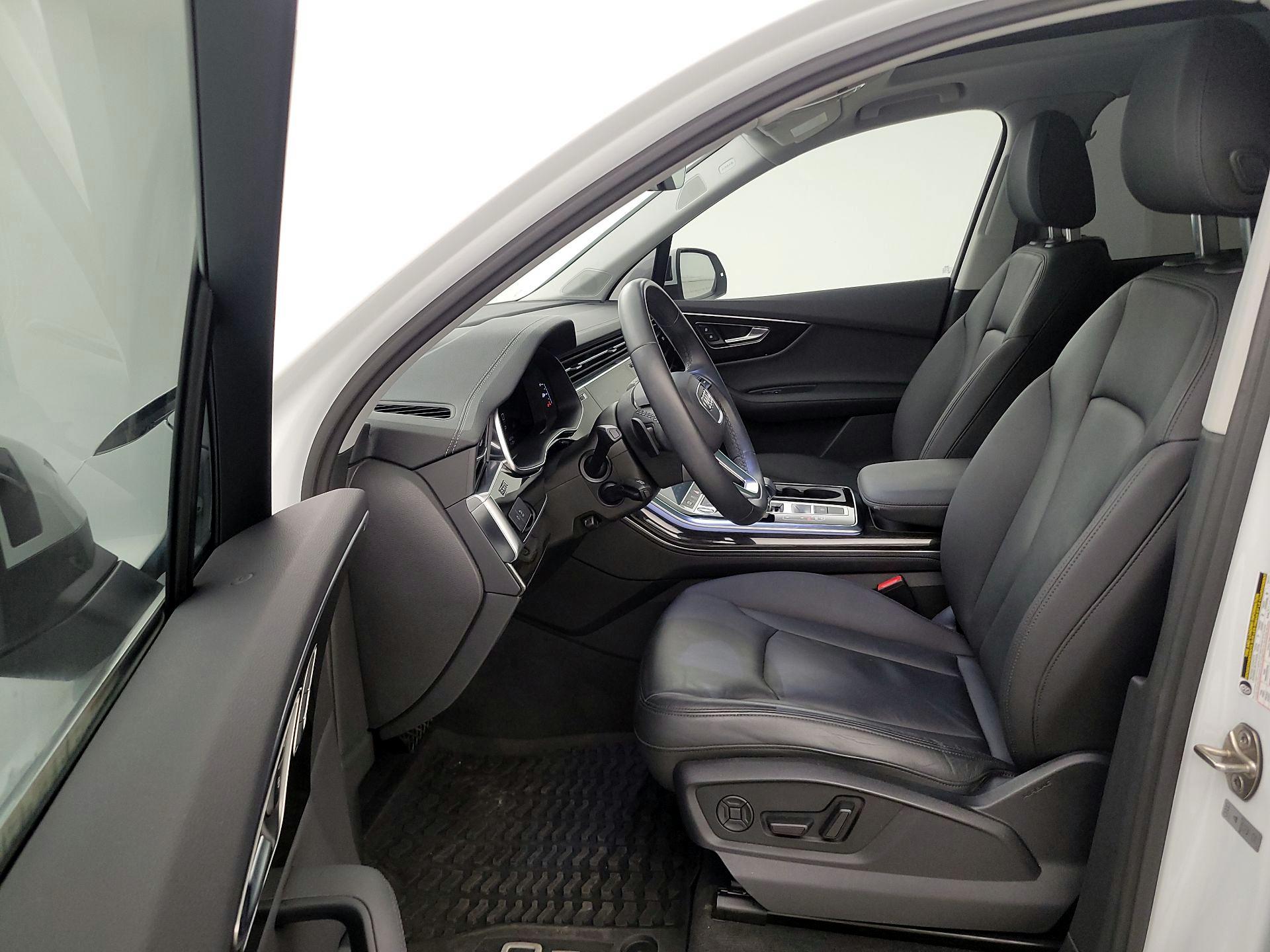 Thumbnail: 2023 Audi Q7 - 11