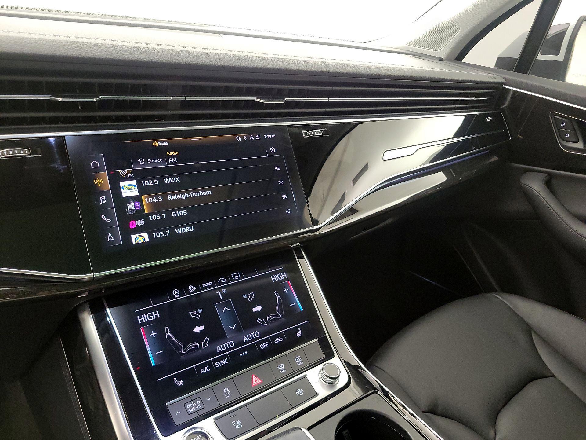 Thumbnail: 2023 Audi Q7 - 16