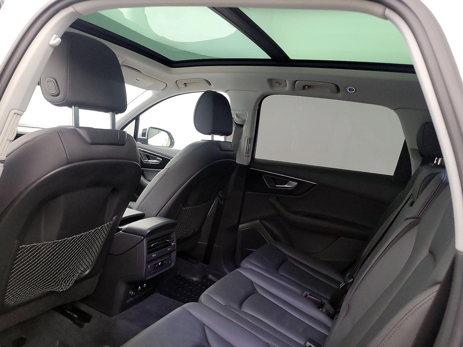 Thumbnail: 2023 Audi Q7 - 20