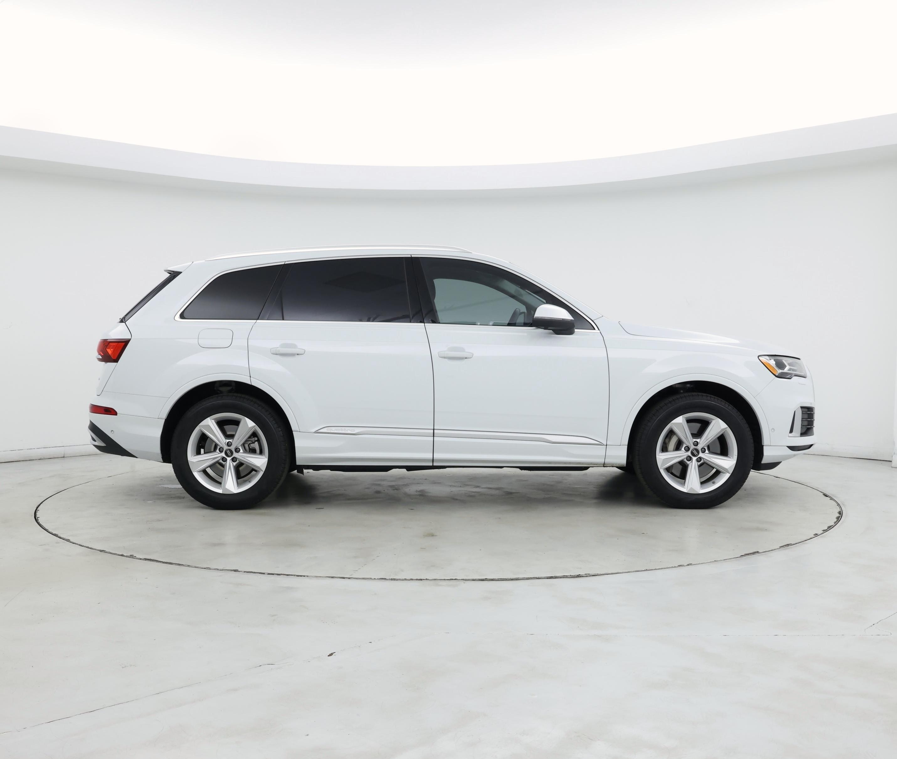 Thumbnail: 2023 Audi Q7 - 7