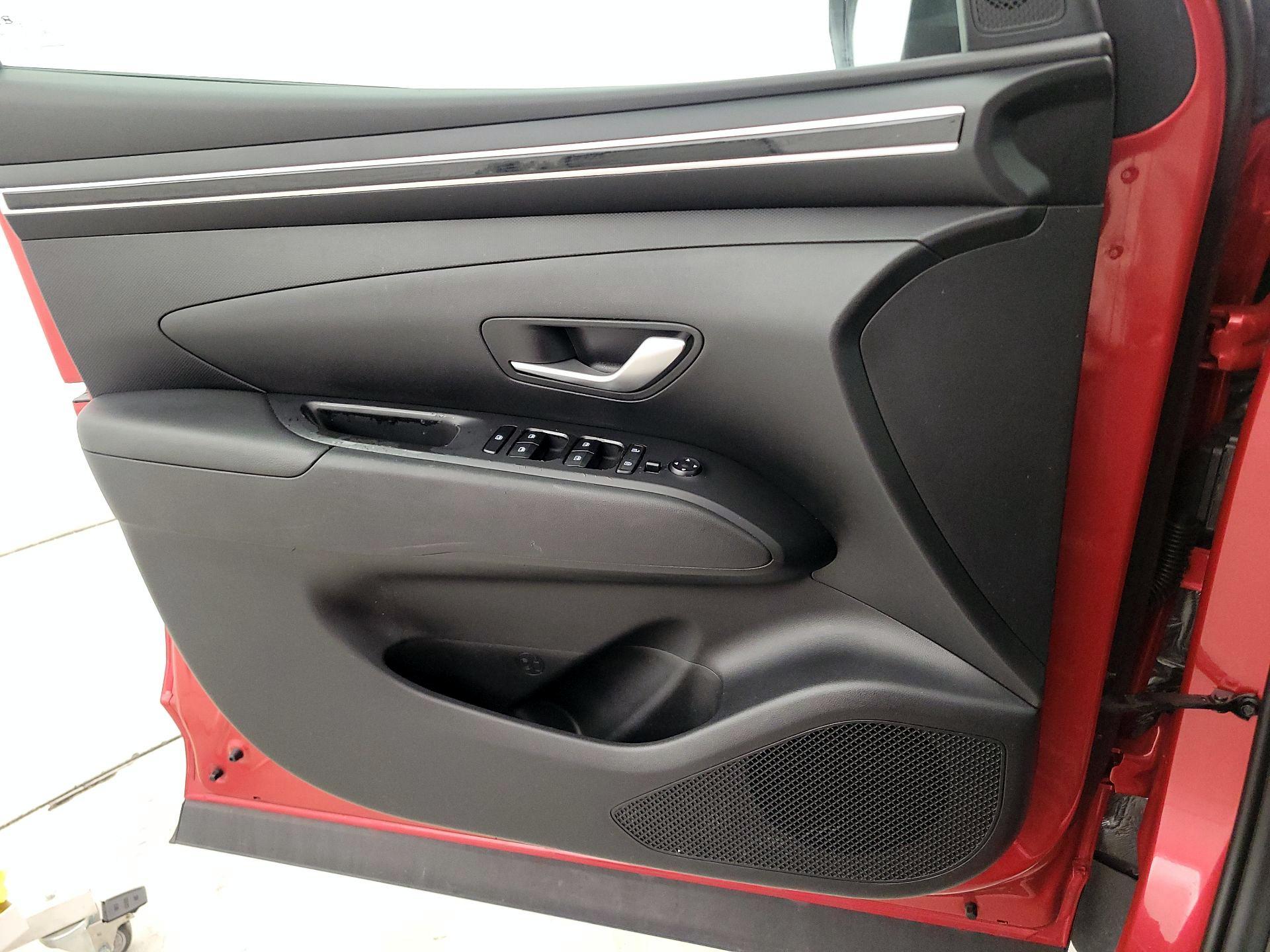 Thumbnail: 2022 Hyundai Tucson - 12