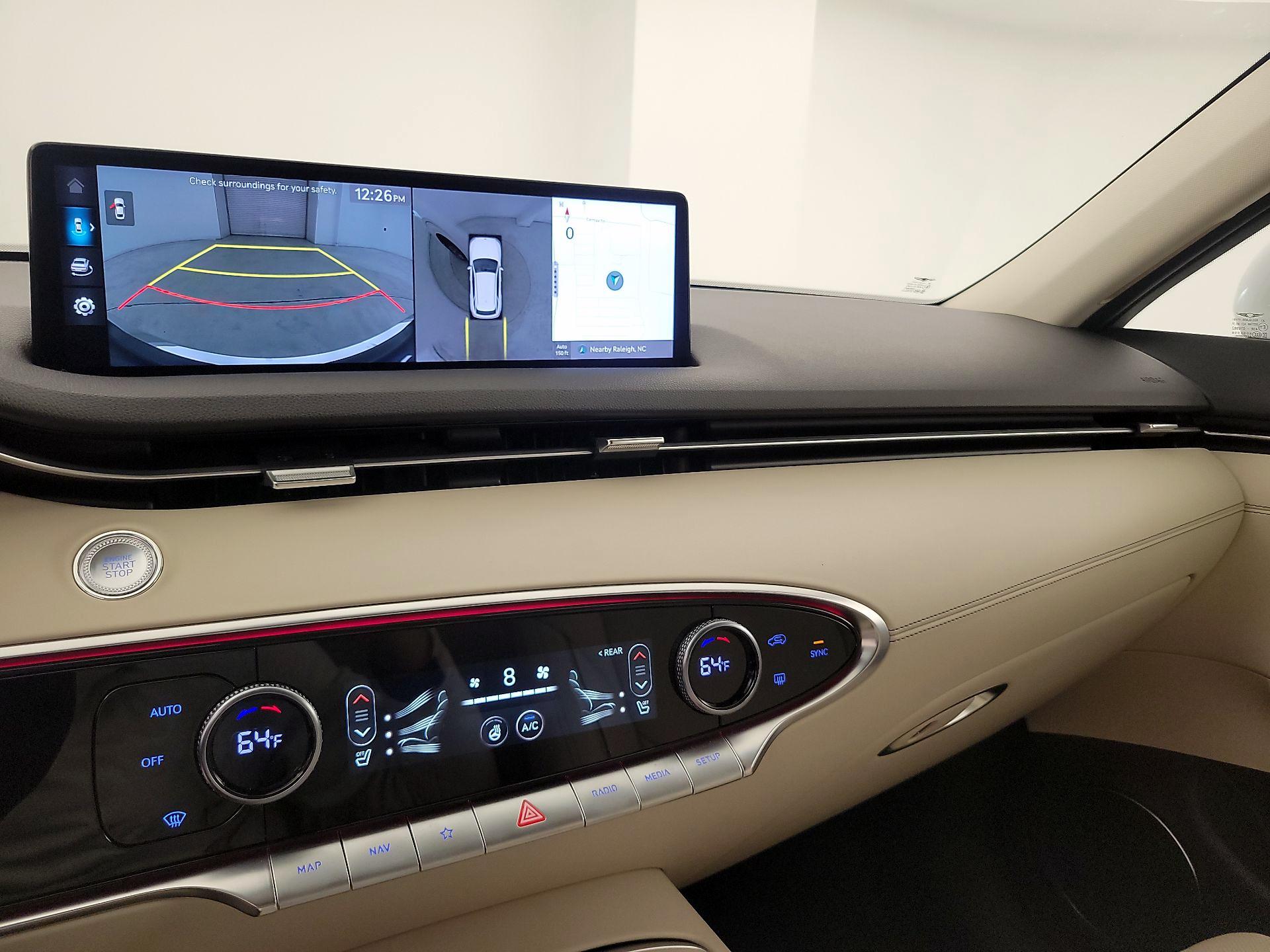 Thumbnail: 2025 Genesis GV70 - 15