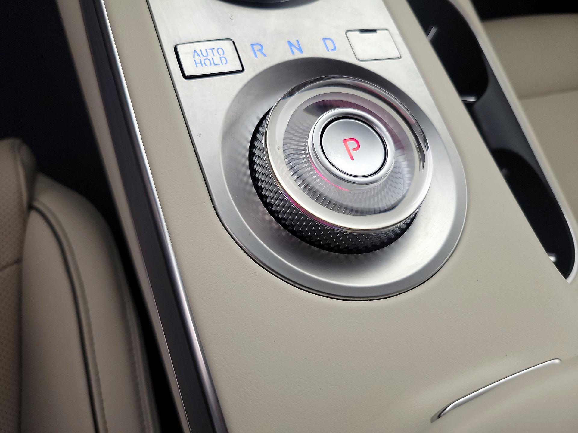 Thumbnail: 2025 Genesis GV70 - 18