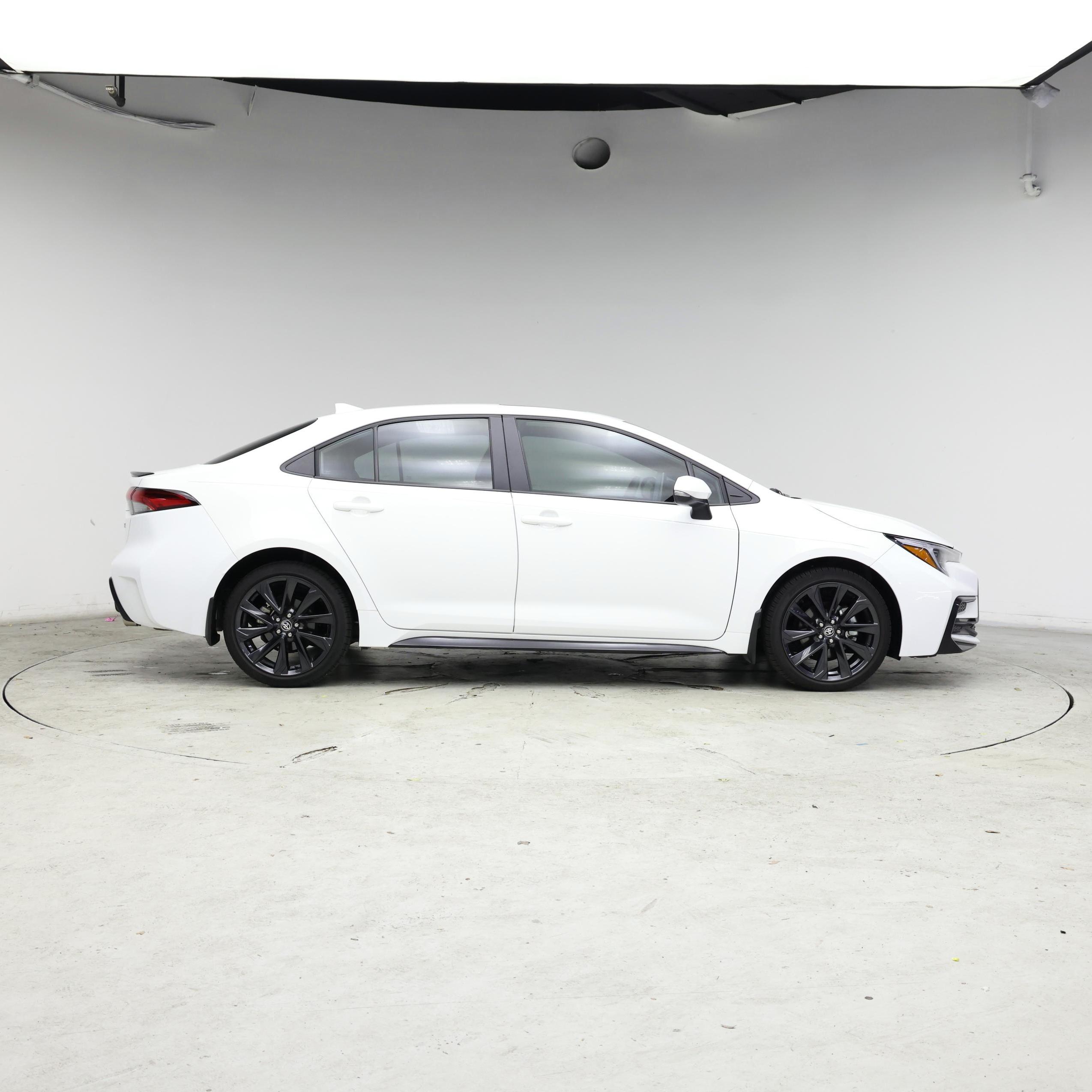 Thumbnail: 2022 Toyota RAV4 - 7