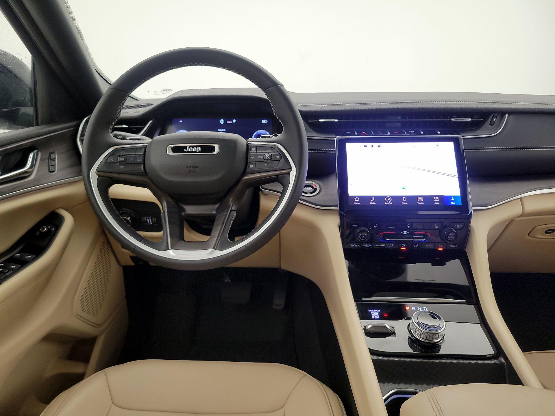 Thumbnail: 2024 Jeep Grand Cherokee - 10