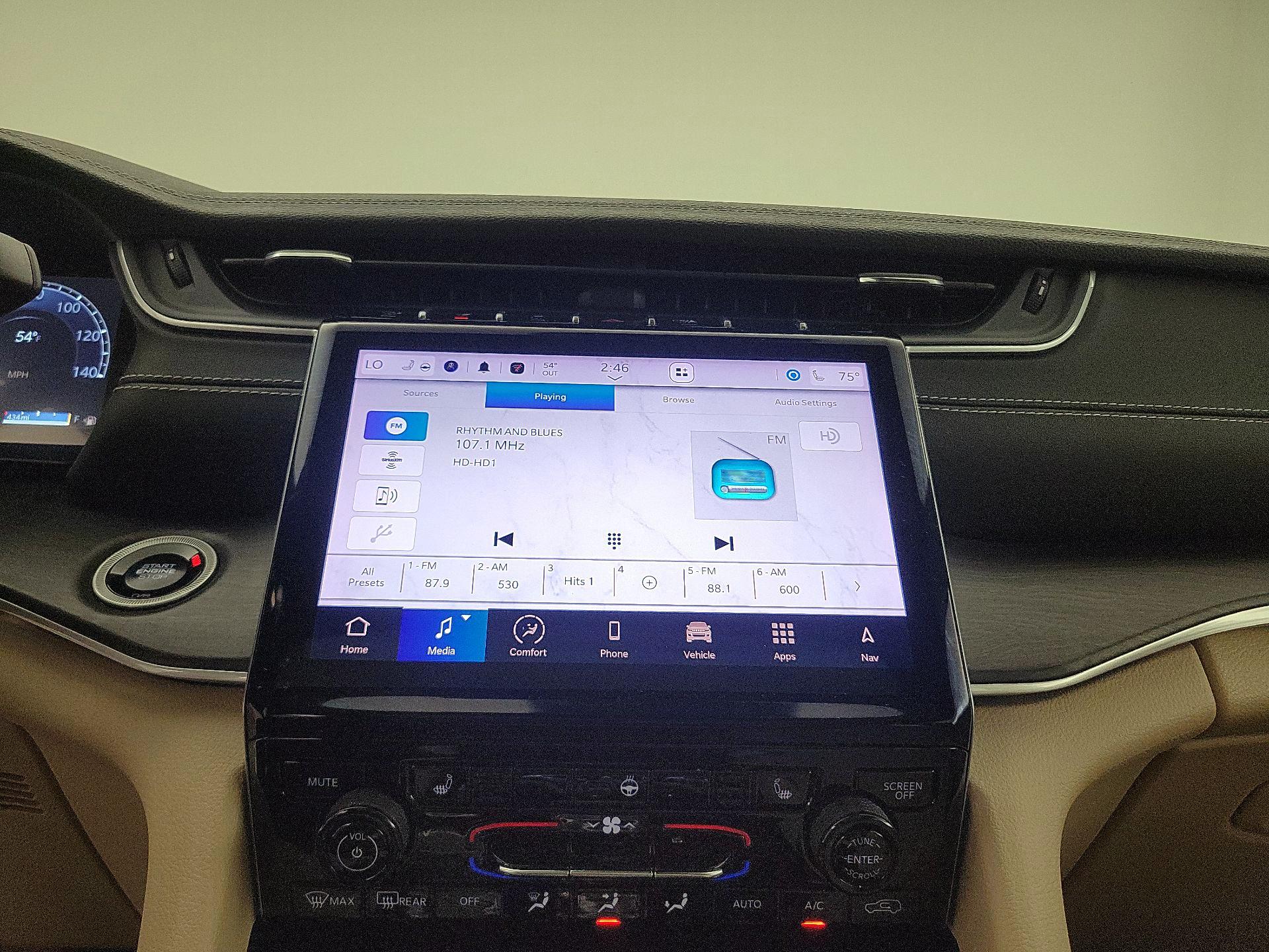 Thumbnail: 2024 Jeep Grand Cherokee - 16